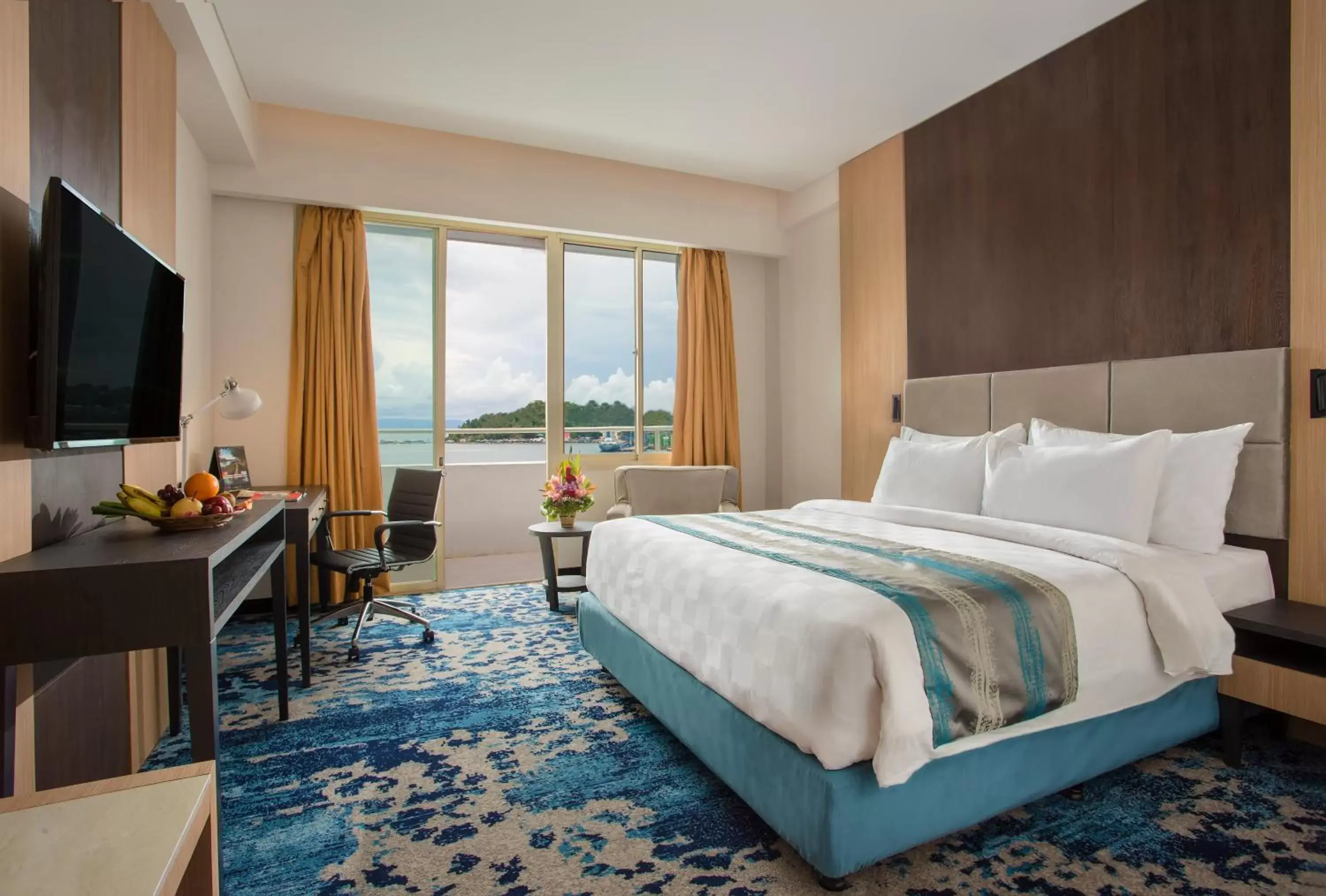 Deluxe Double Room with Balcony in Swiss-Belhotel Papua Deluxe Double Room with Balcony in Swiss-Belhotel Papua