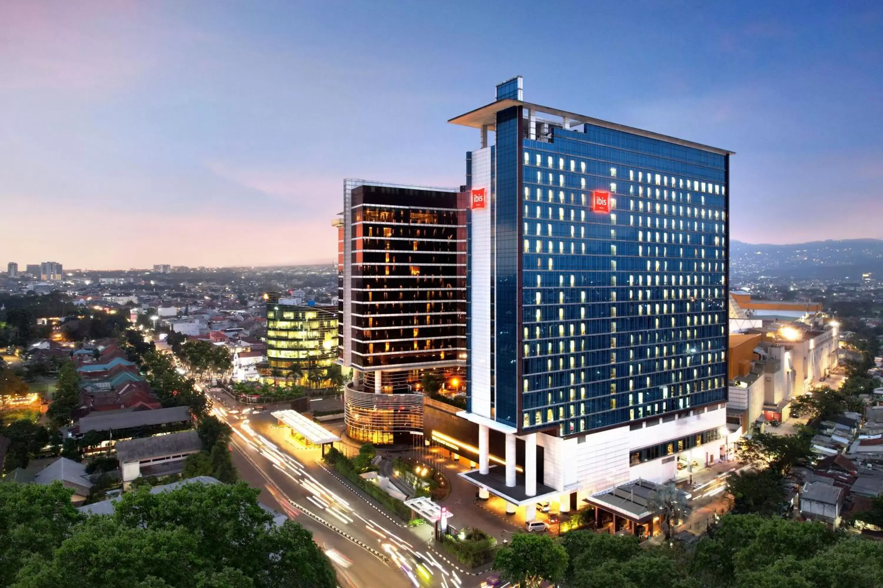 Property building in Ibis Bandung Trans Studio