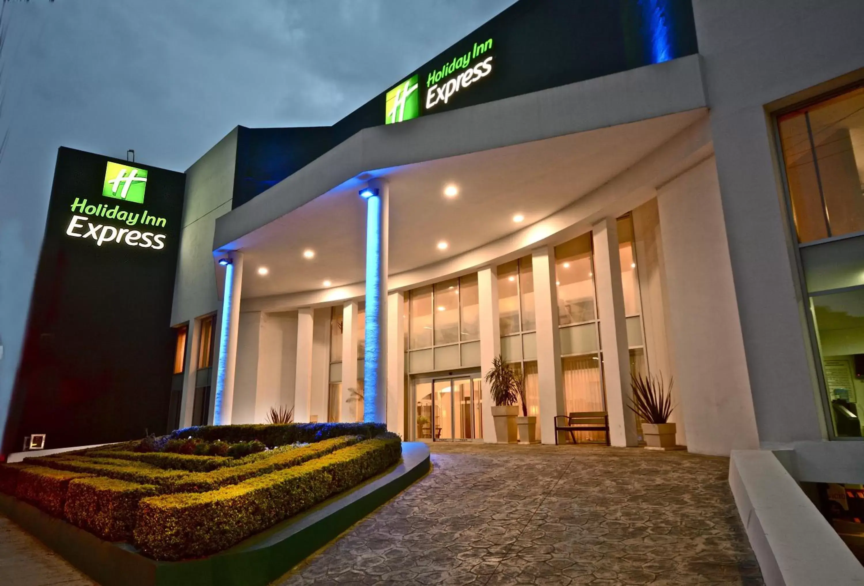 Property building in Holiday Inn Express Toluca, an IHG Hotel