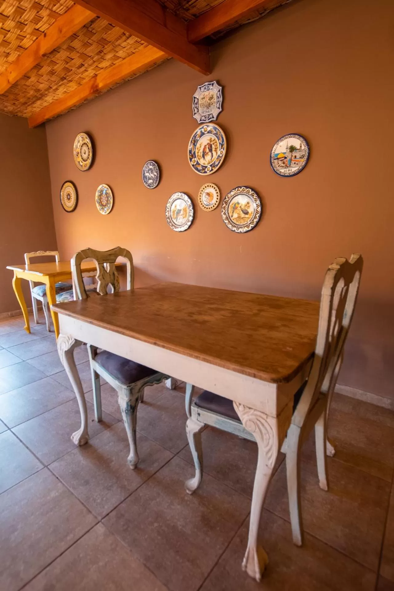 Dining area in Hotel Pat'ta Hoiri