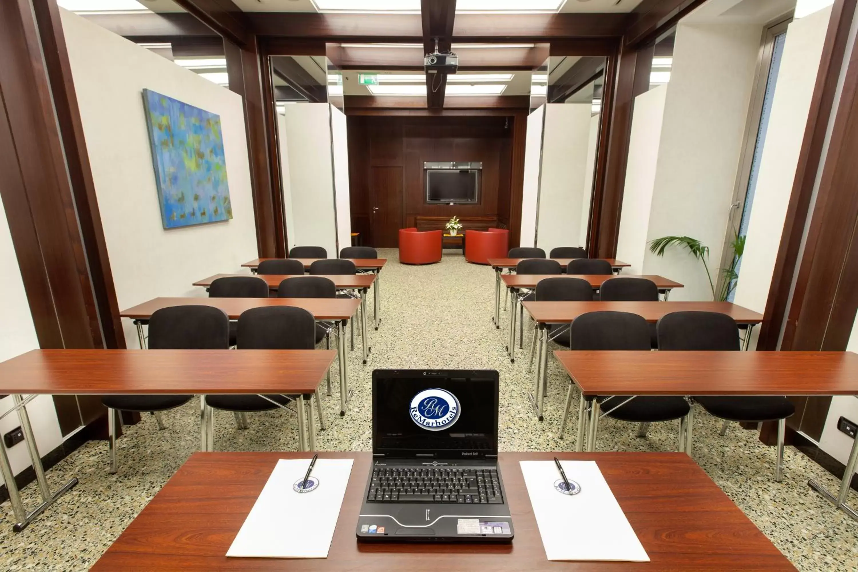 Business facilities, Business Area/Conference Room in Hotel Genova