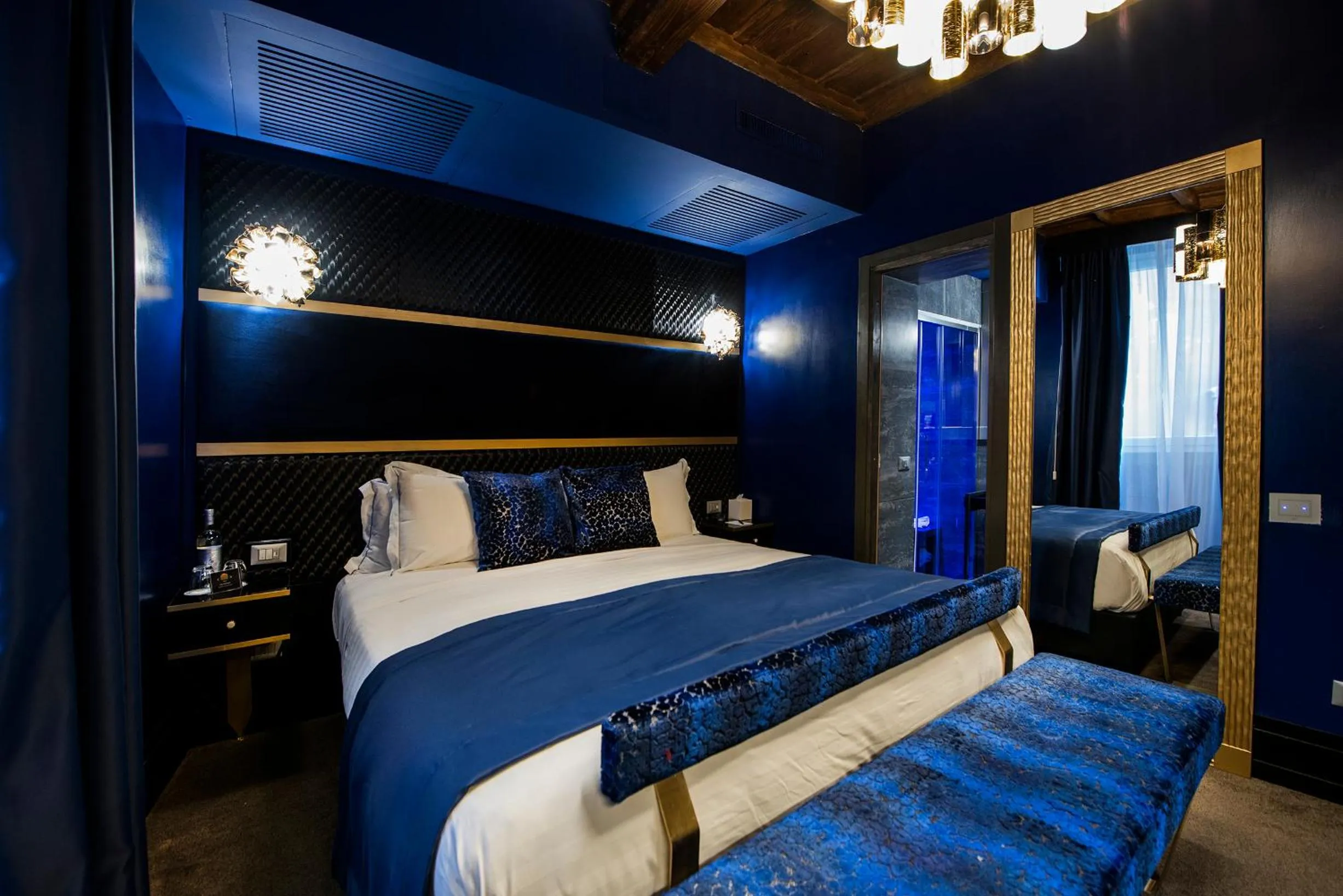 Bed in Torre Argentina Relais - Residenze di Charme