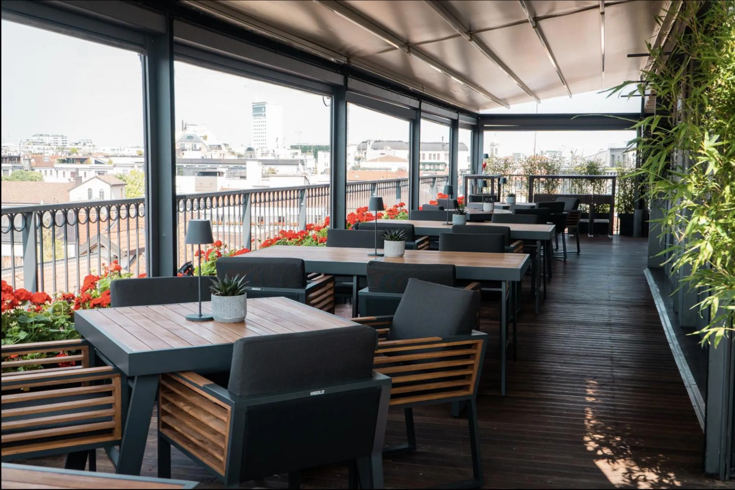 Restaurant/places to eat in Hotel Milano Scala