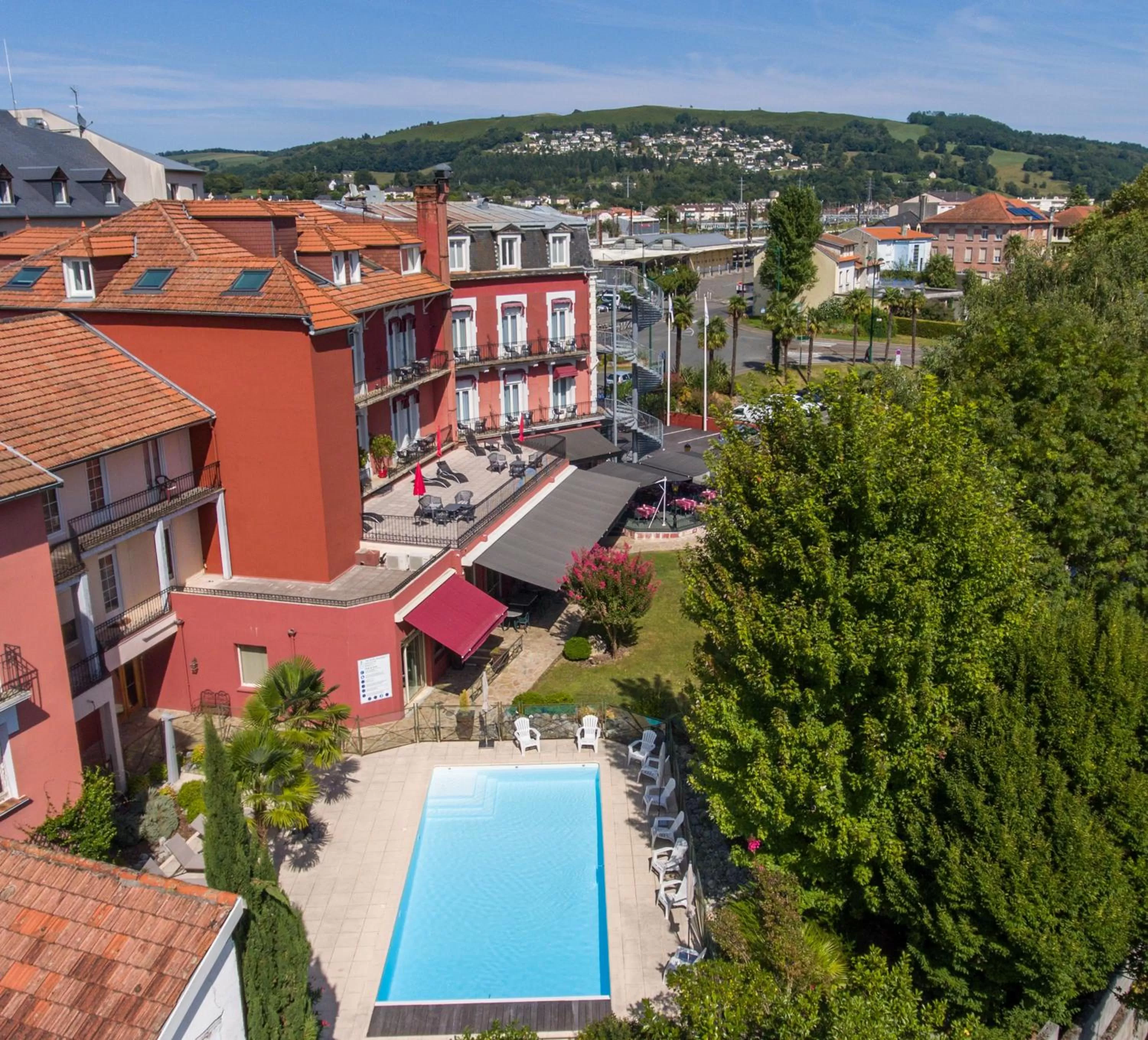 Patio in Best Western Beauséjour