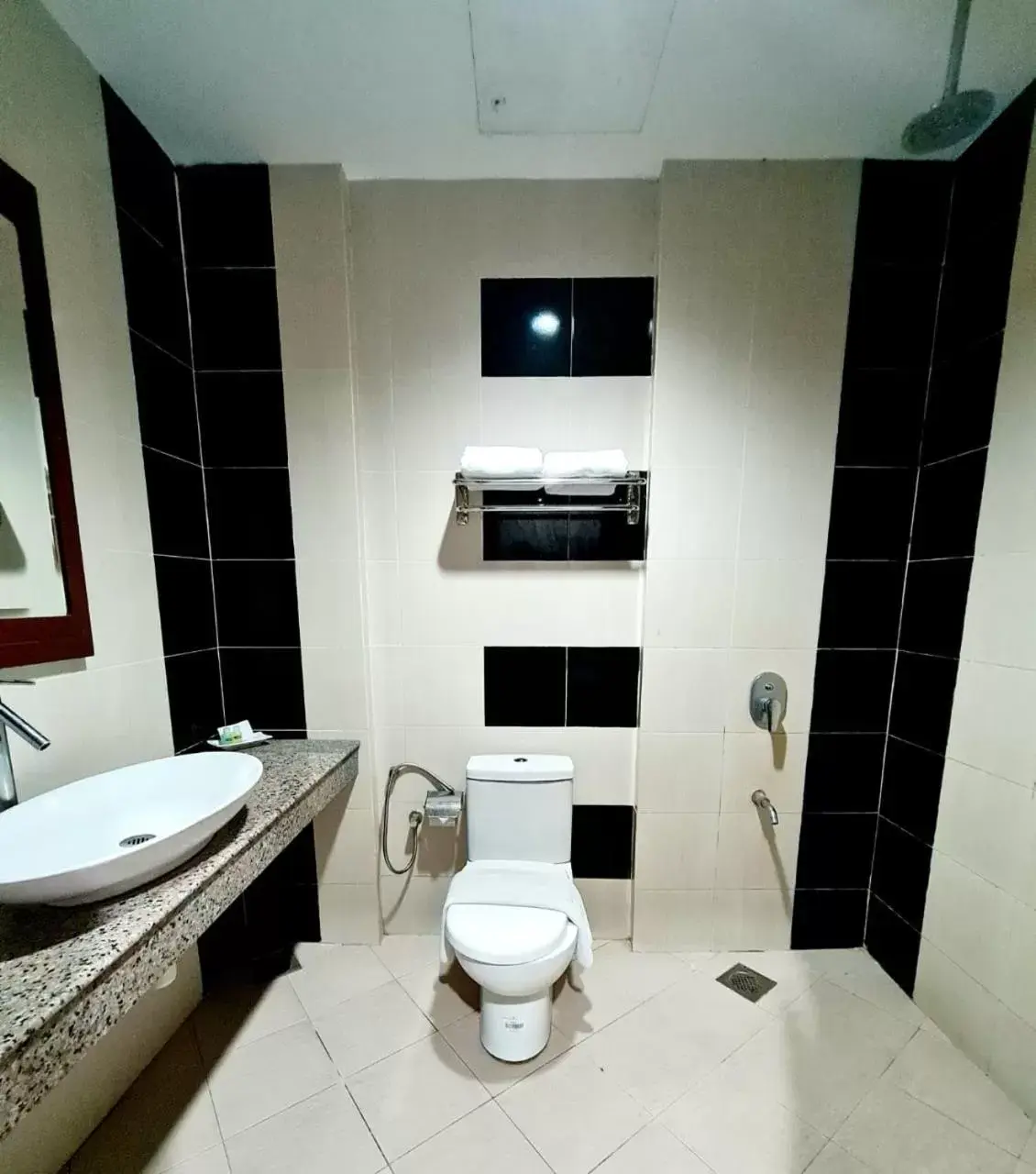 Bathroom in Langgura Baron Resort