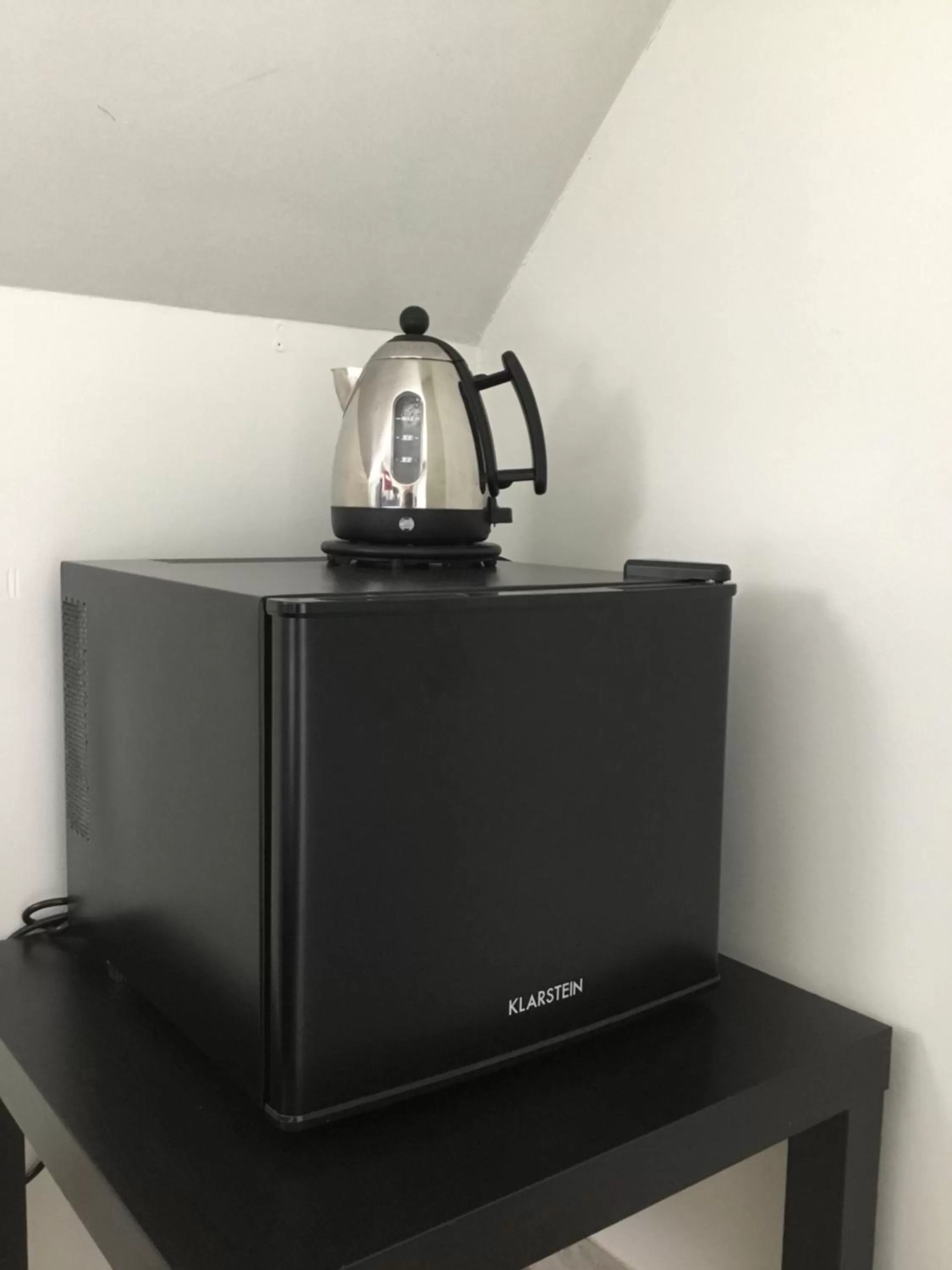 Coffee/tea facilities, TV/Entertainment Center in casa matteo de haan Grote straat 152