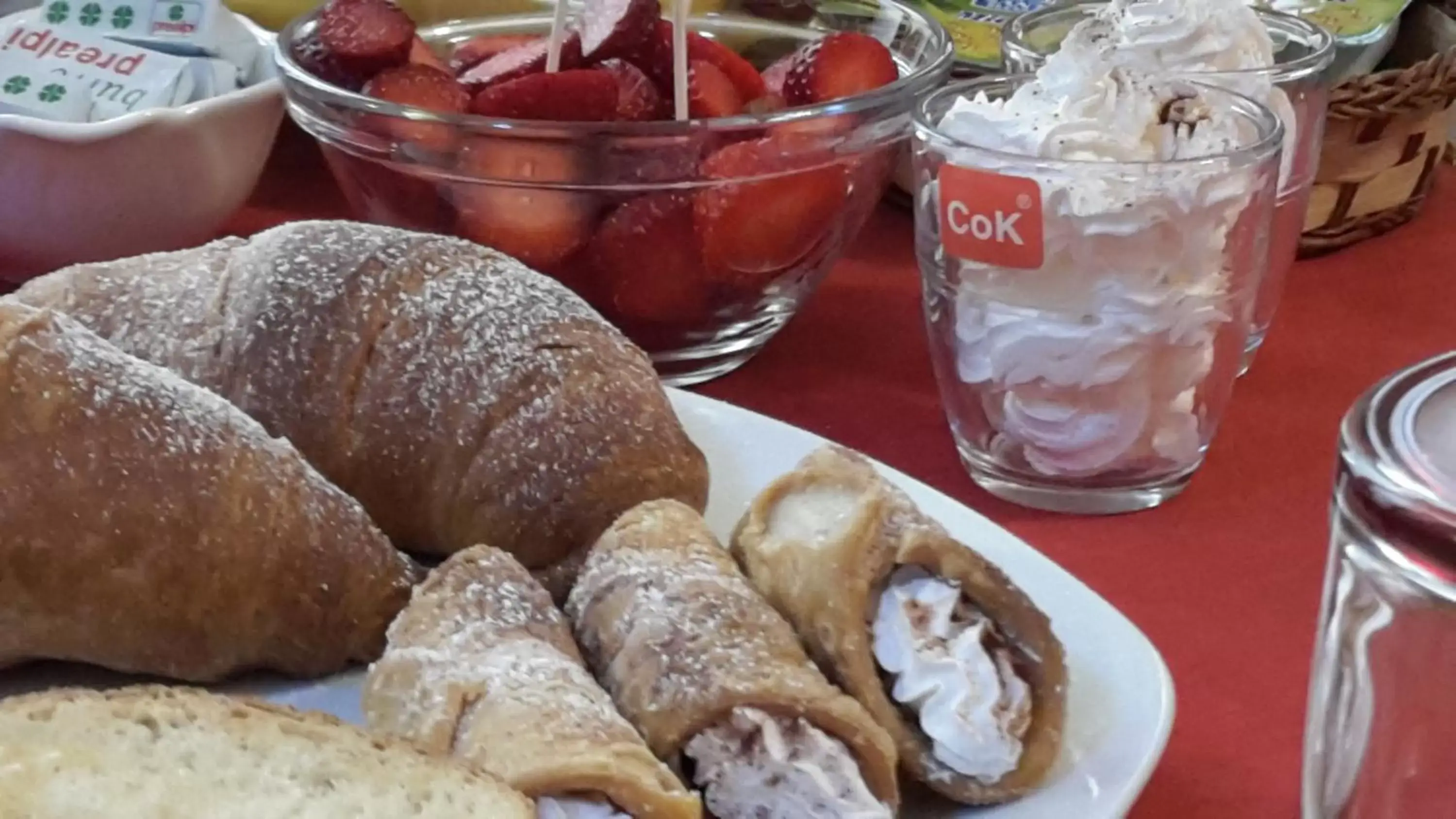 Continental breakfast in Sogni D'Oro