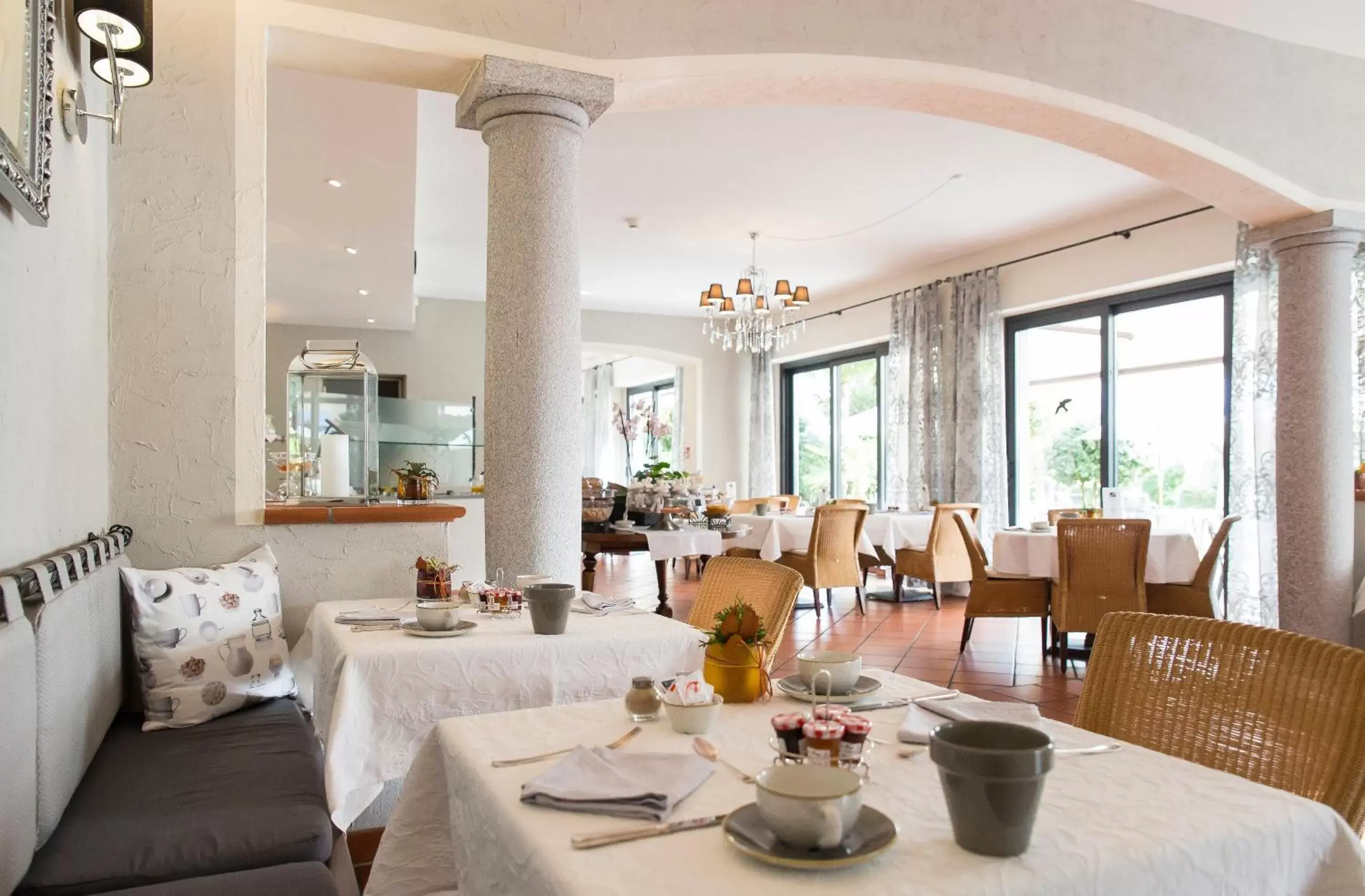 Buffet breakfast, Restaurant/Places to Eat in Boutique-HOTEL REMORINO, a Private Selection Hotel