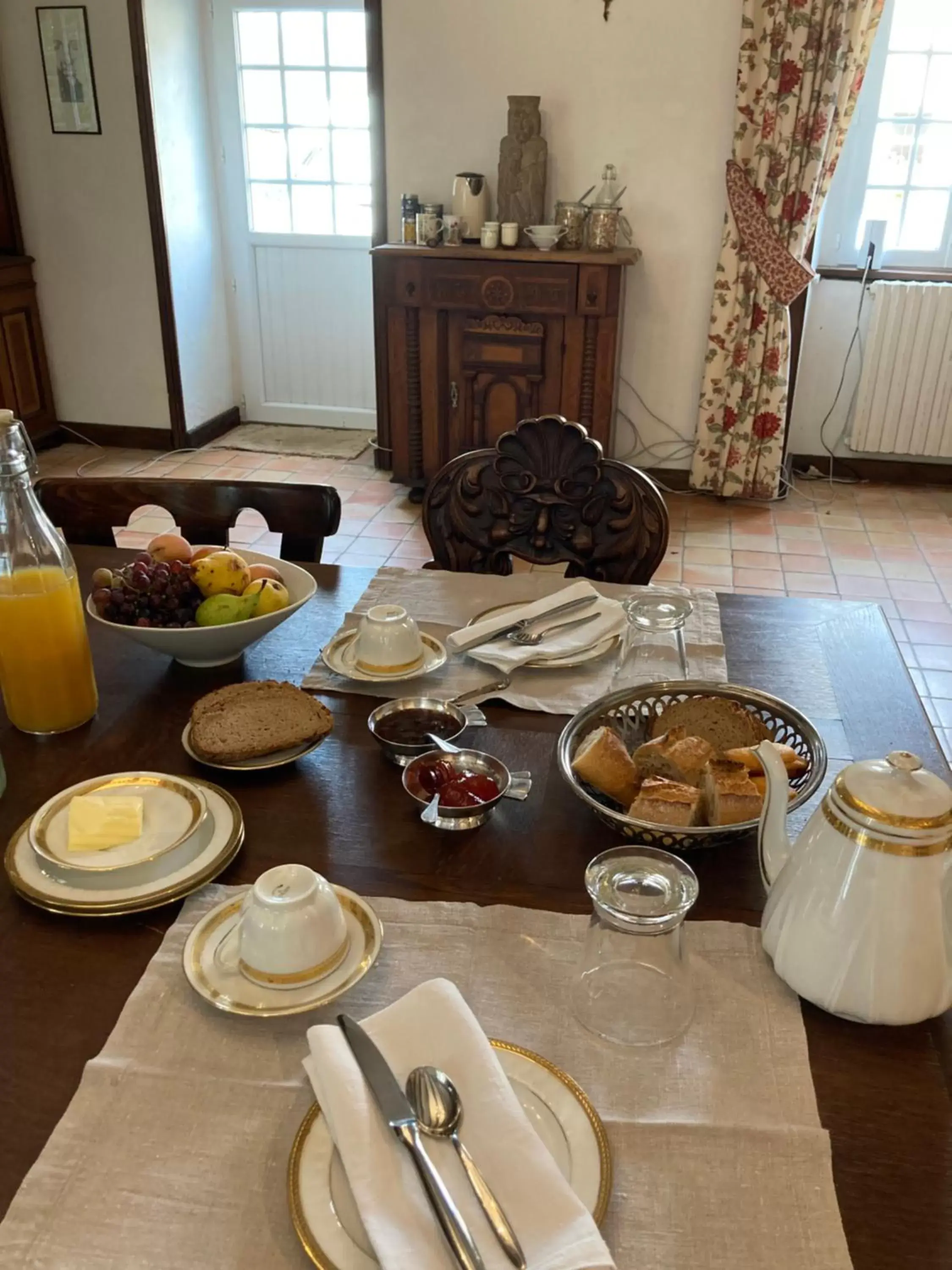 Breakfast in Manoir de Saint-Fiacre