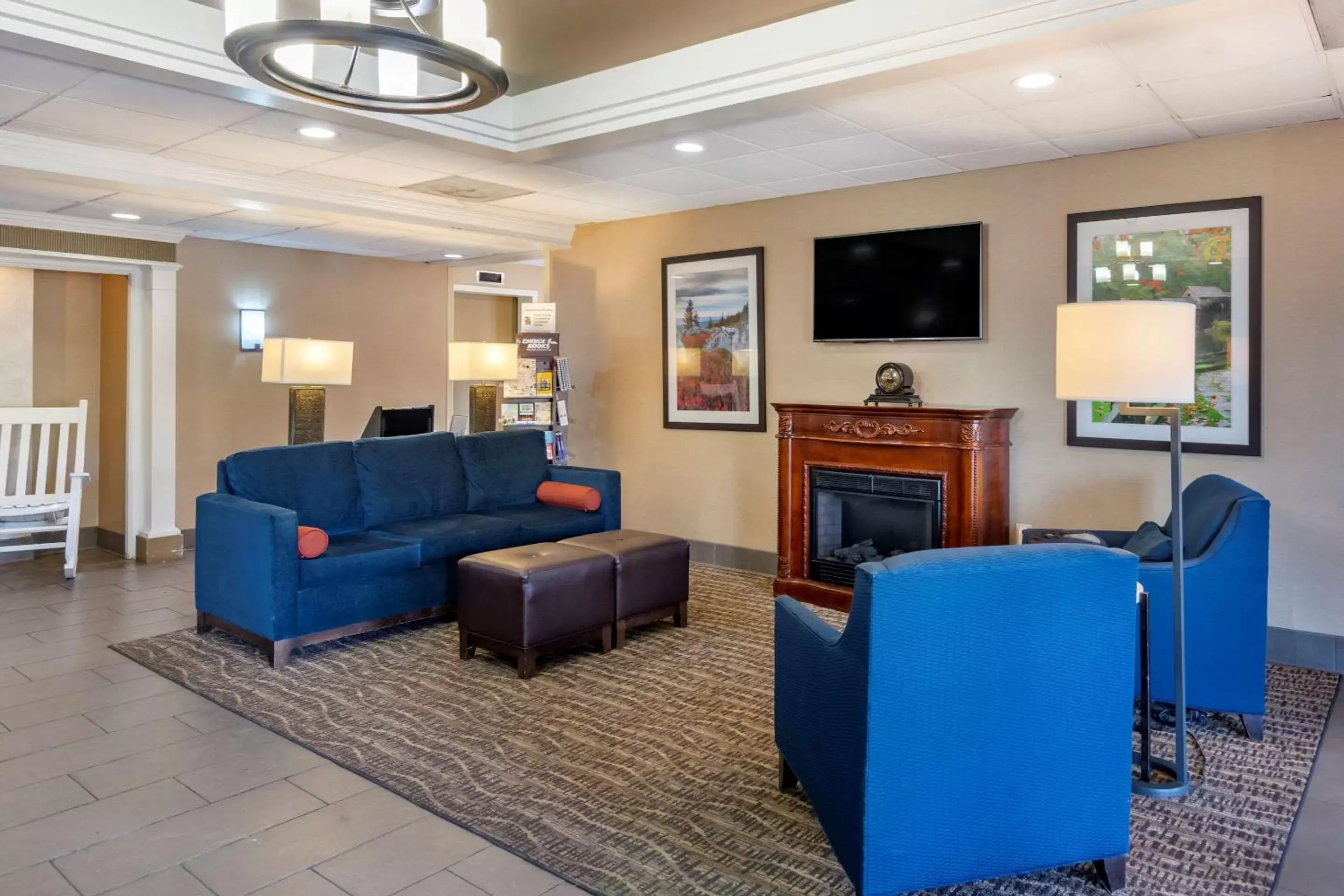 Lobby or reception in Comfort Inn & Suites Staunton Lobby or reception in Comfort Inn & Suites Staunton