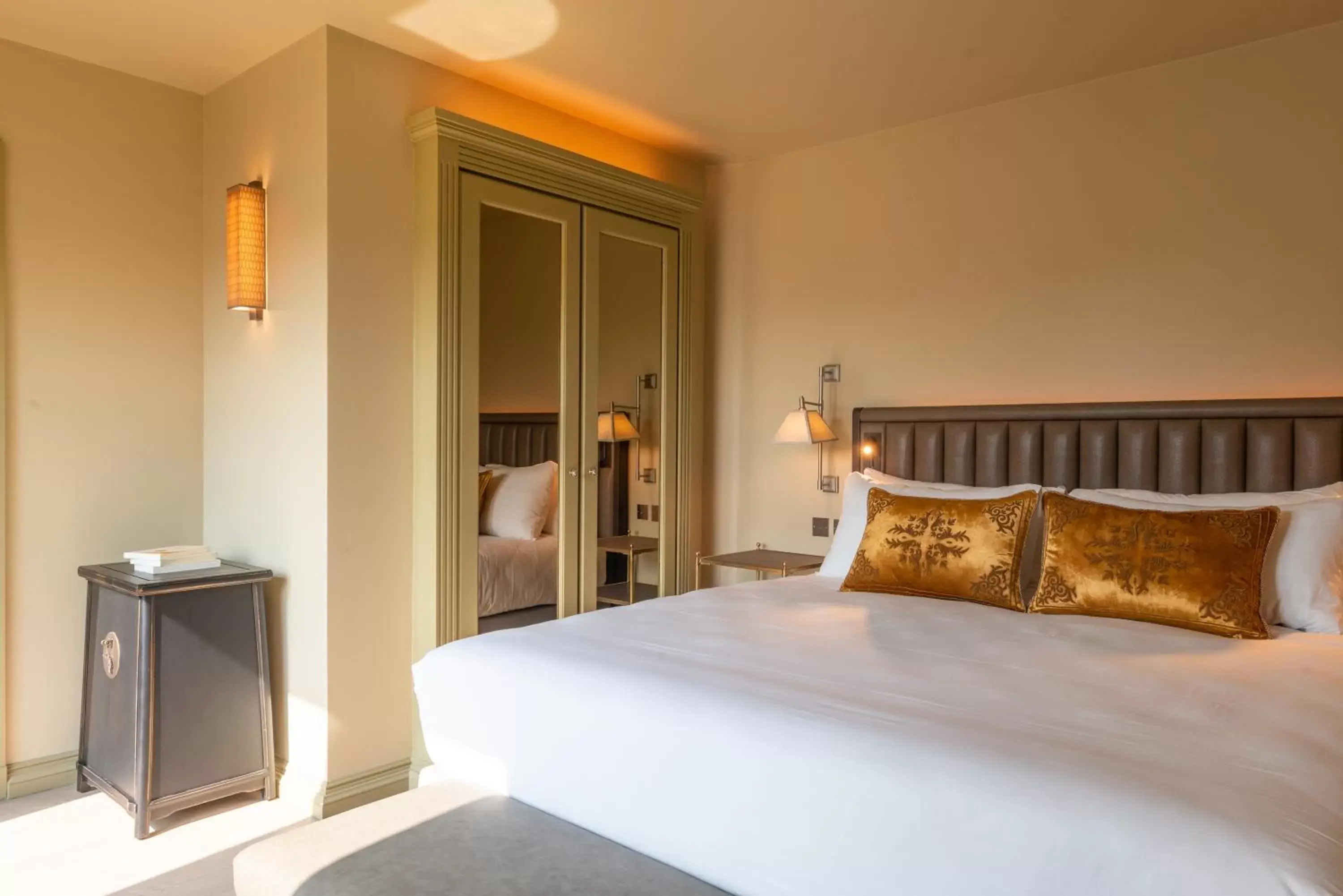 Bedroom, Bed in Hotel de Montesquieu