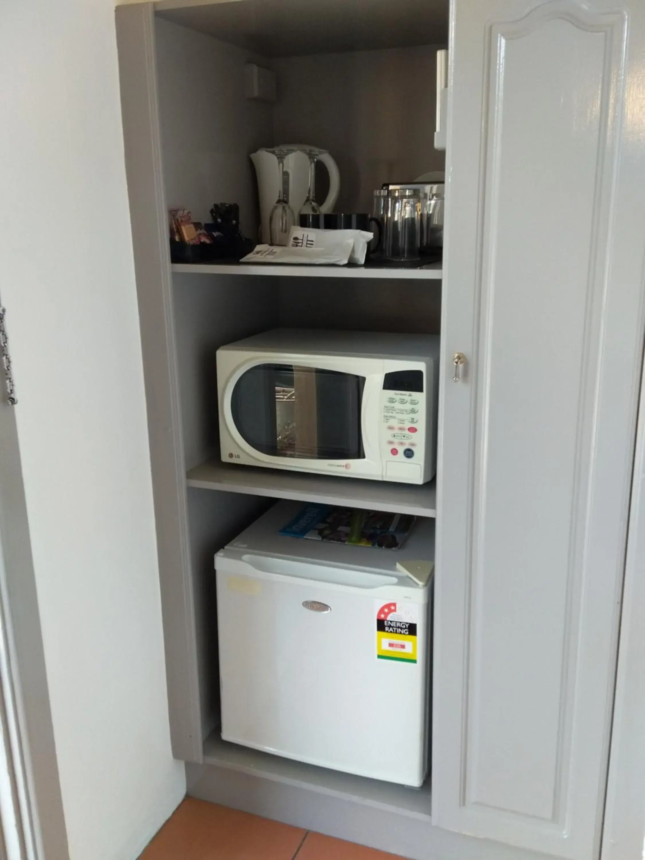 Kitchen/Kitchenette in Inverell Motel