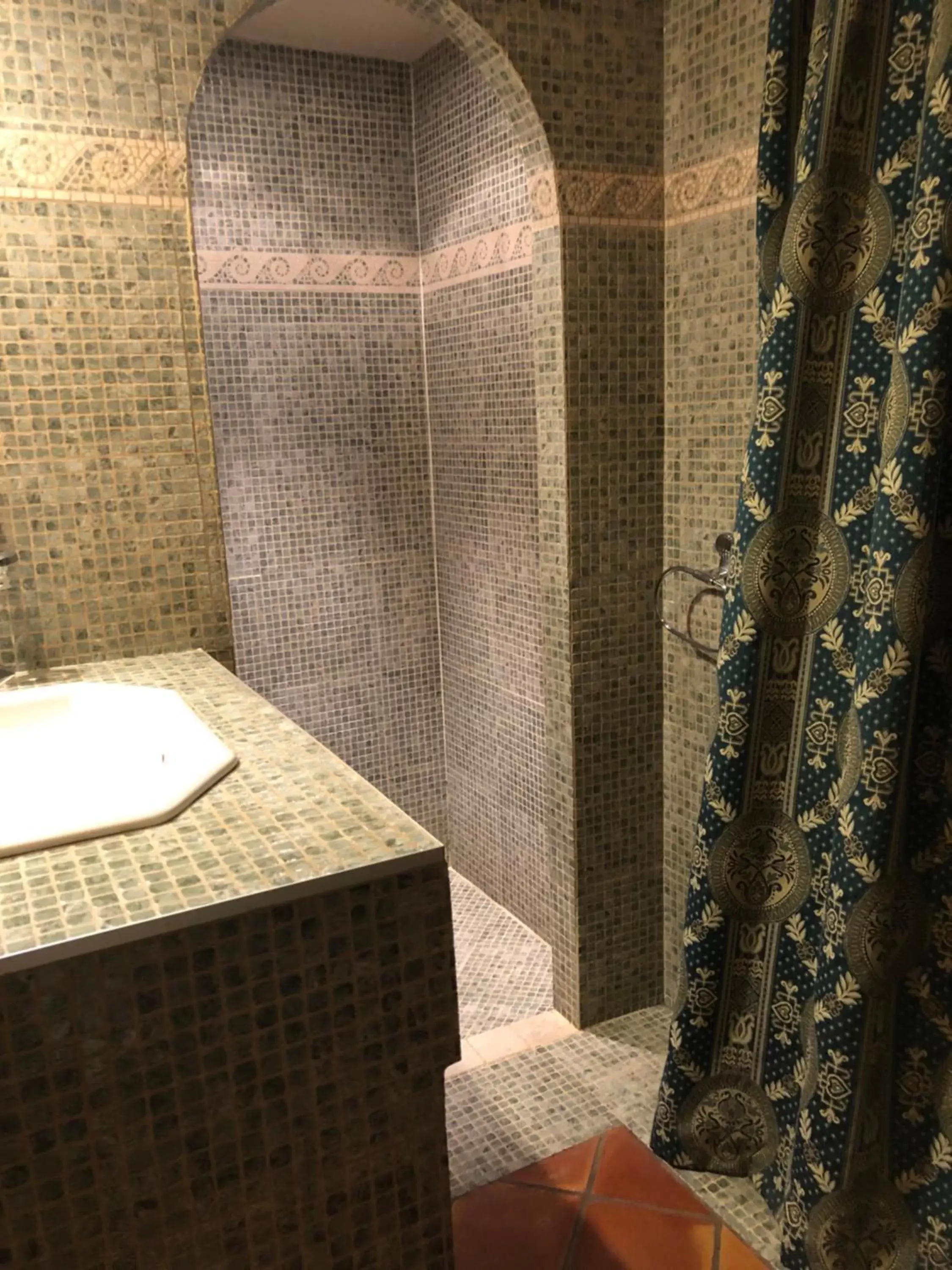 Bathroom in Mas de la Montille