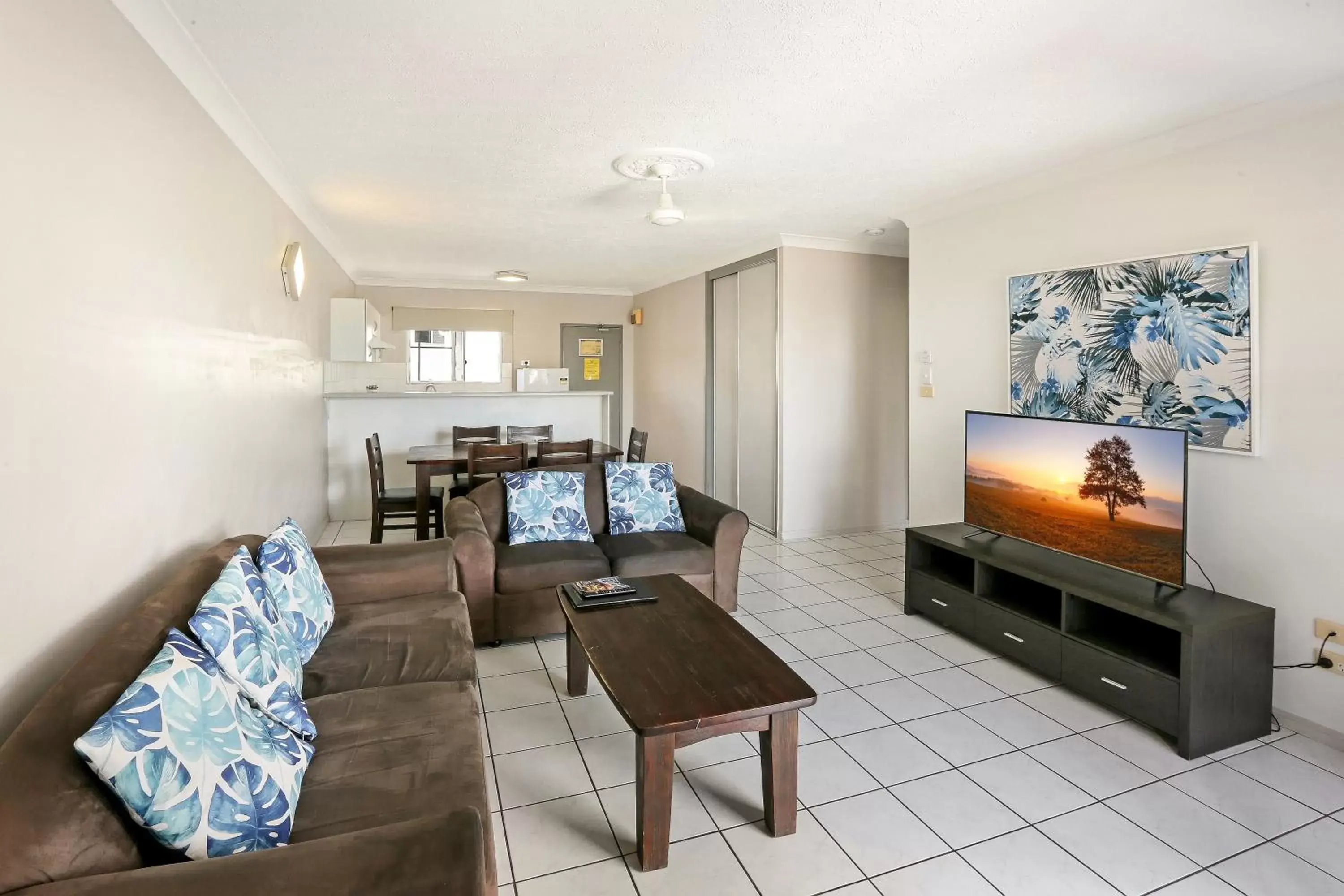 Living room, Seating Area in Citysider Cairns Holiday Apartments