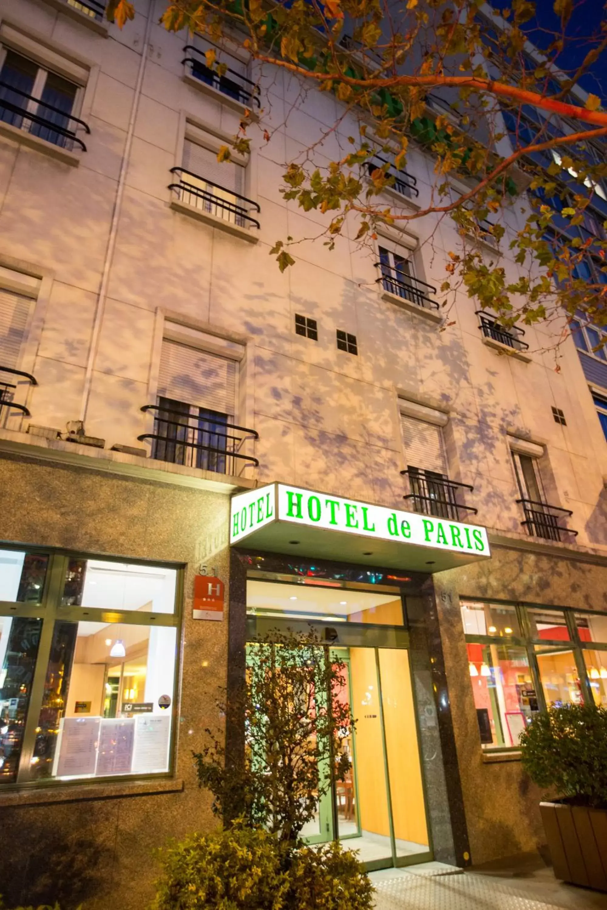 Property Building in HOTEL DE PARIS MONTPARNASSE