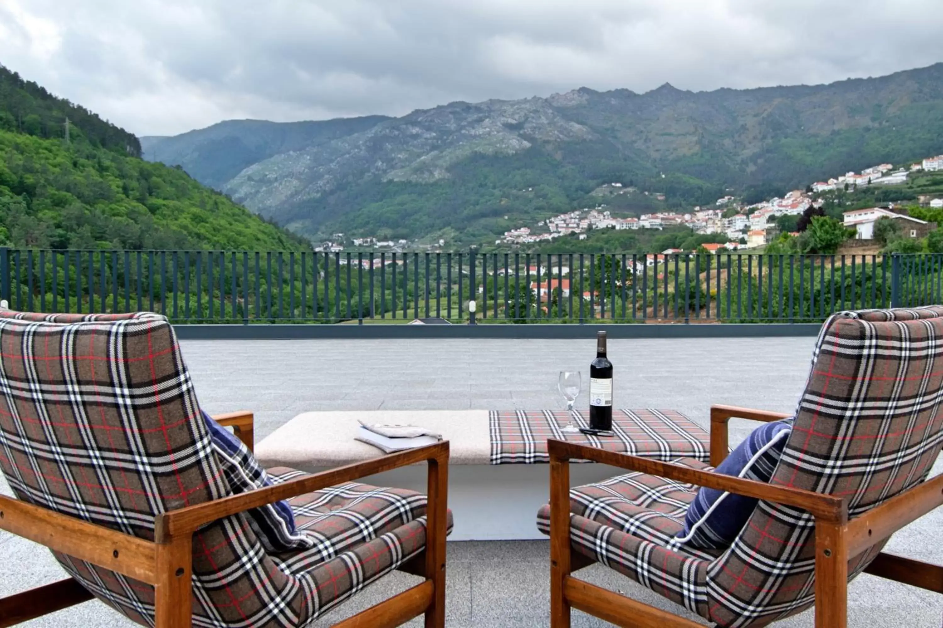 Balcony/Terrace, Mountain View in Hotel da Fábrica
