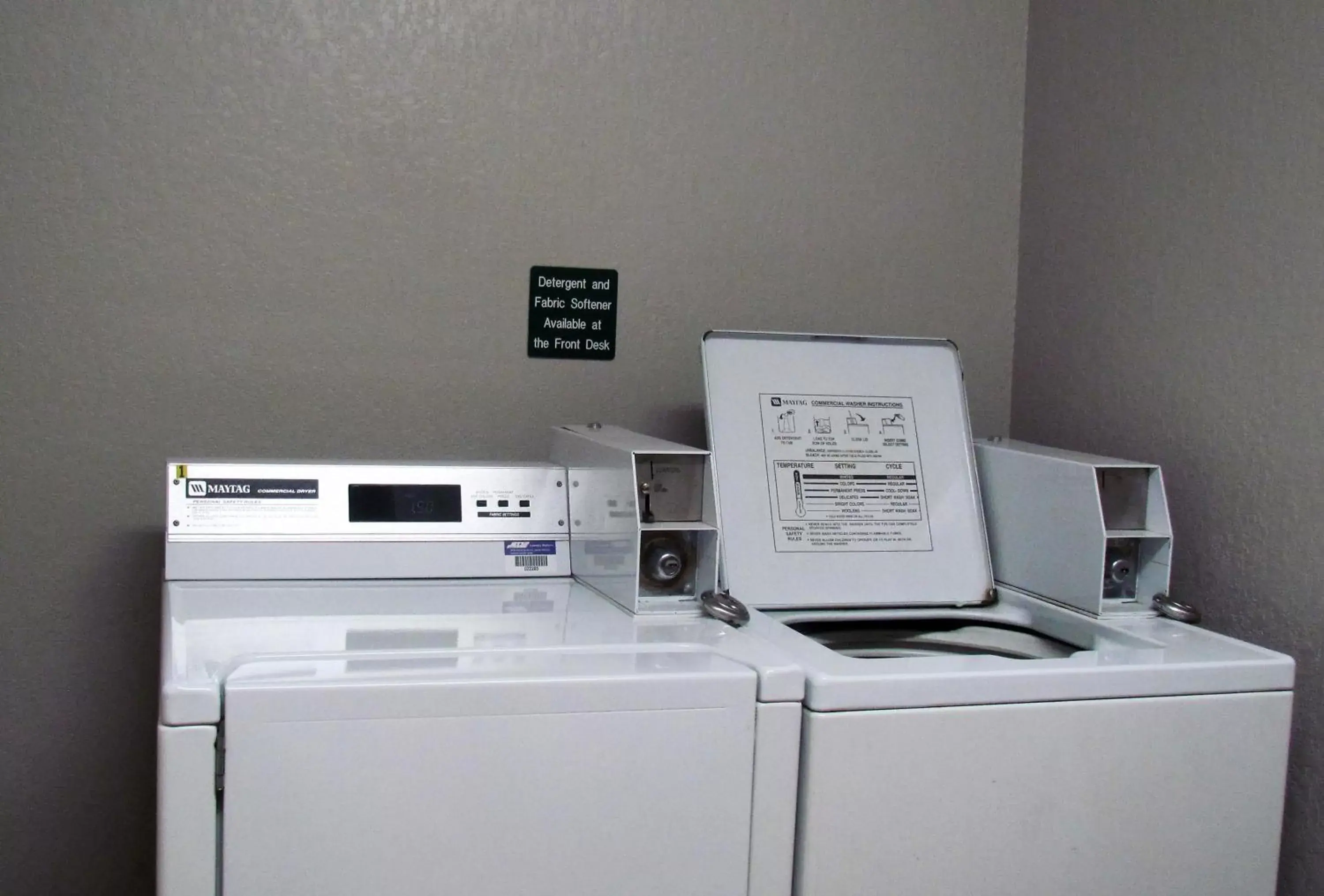 Other, Kitchen/Kitchenette in Oak Hill Inn & Suites