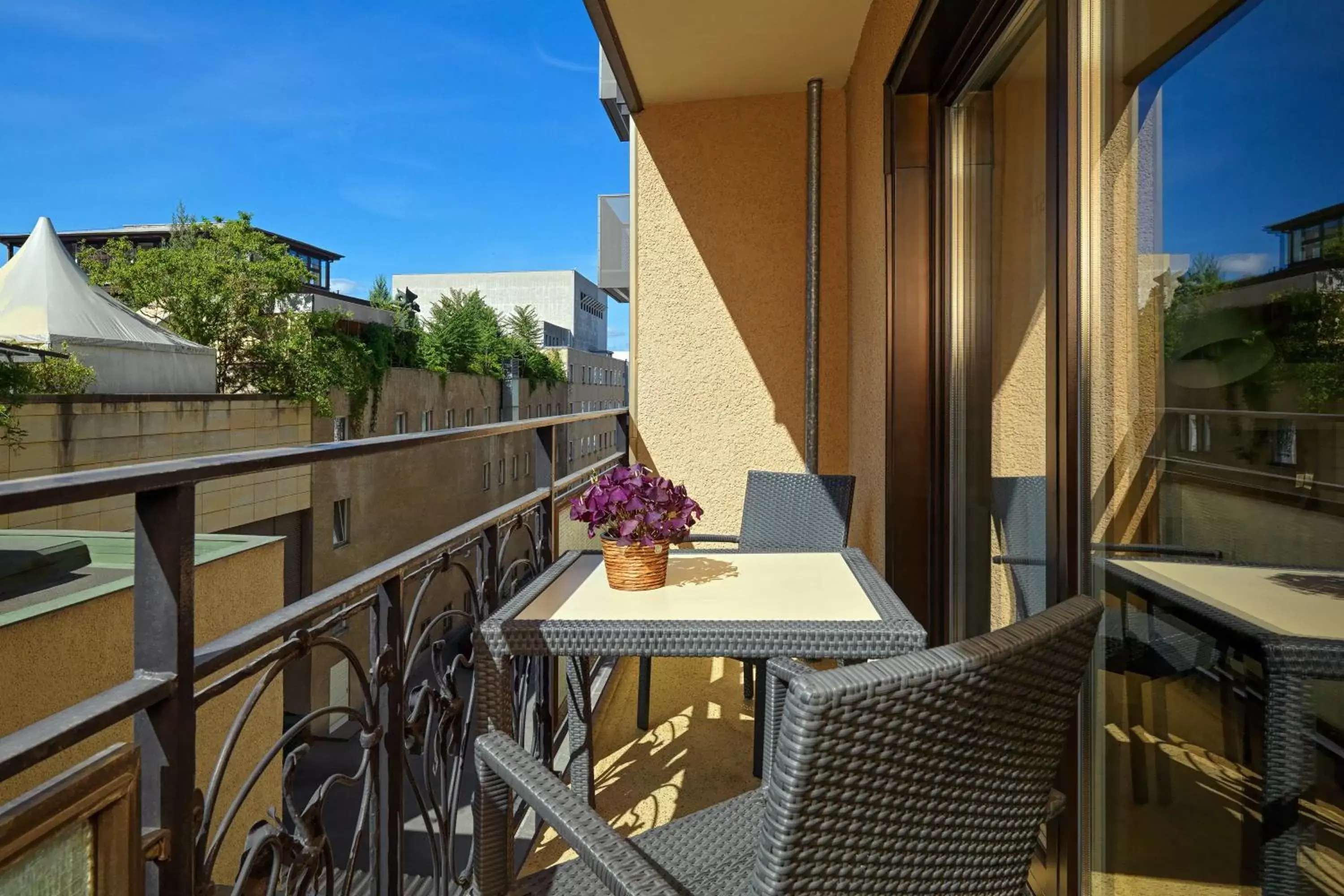 Photo of the whole room, Balcony/Terrace in The Westin Grand Berlin