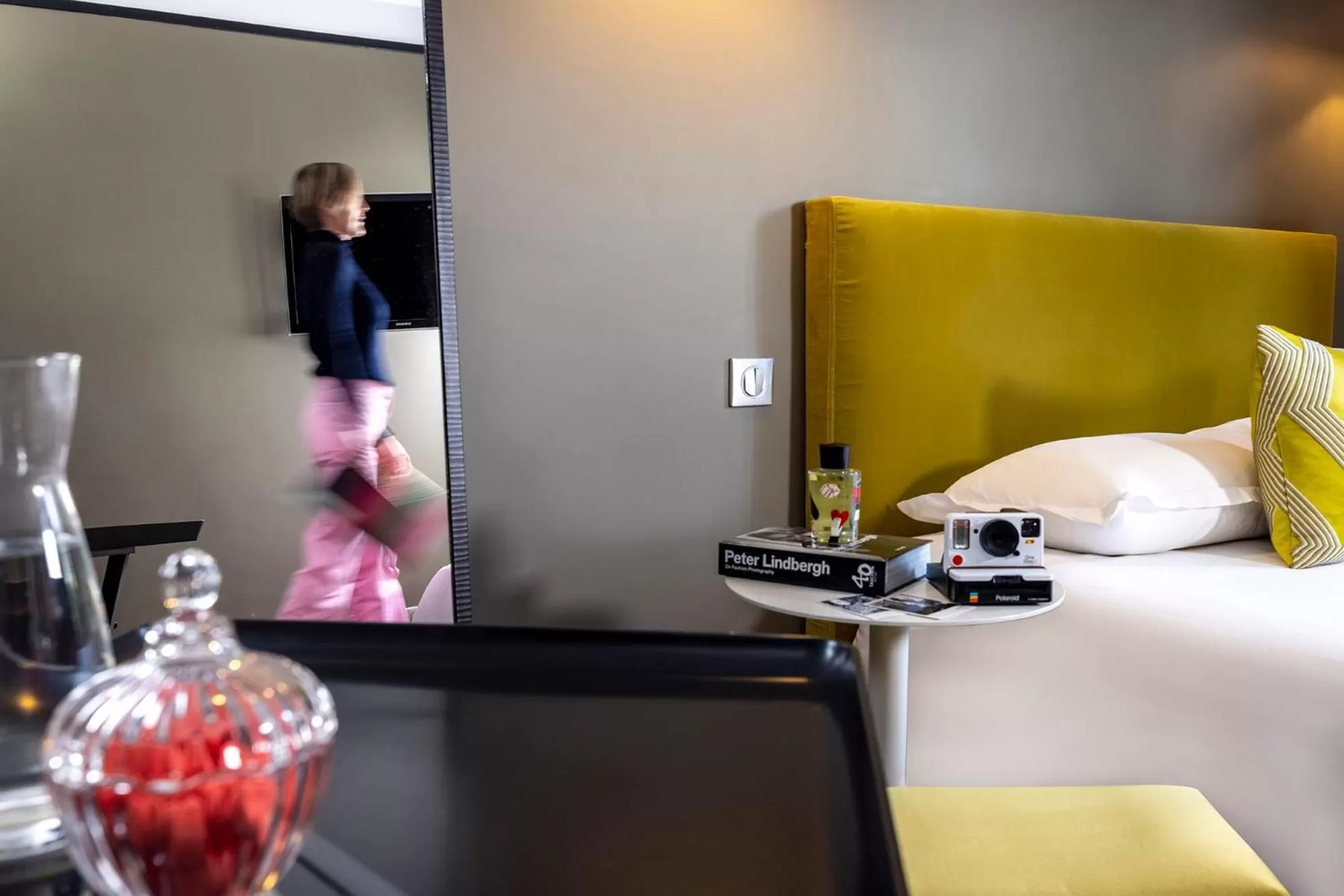 Bedroom, Bed in LHotel - face au château - boutique hôtel et séminaires