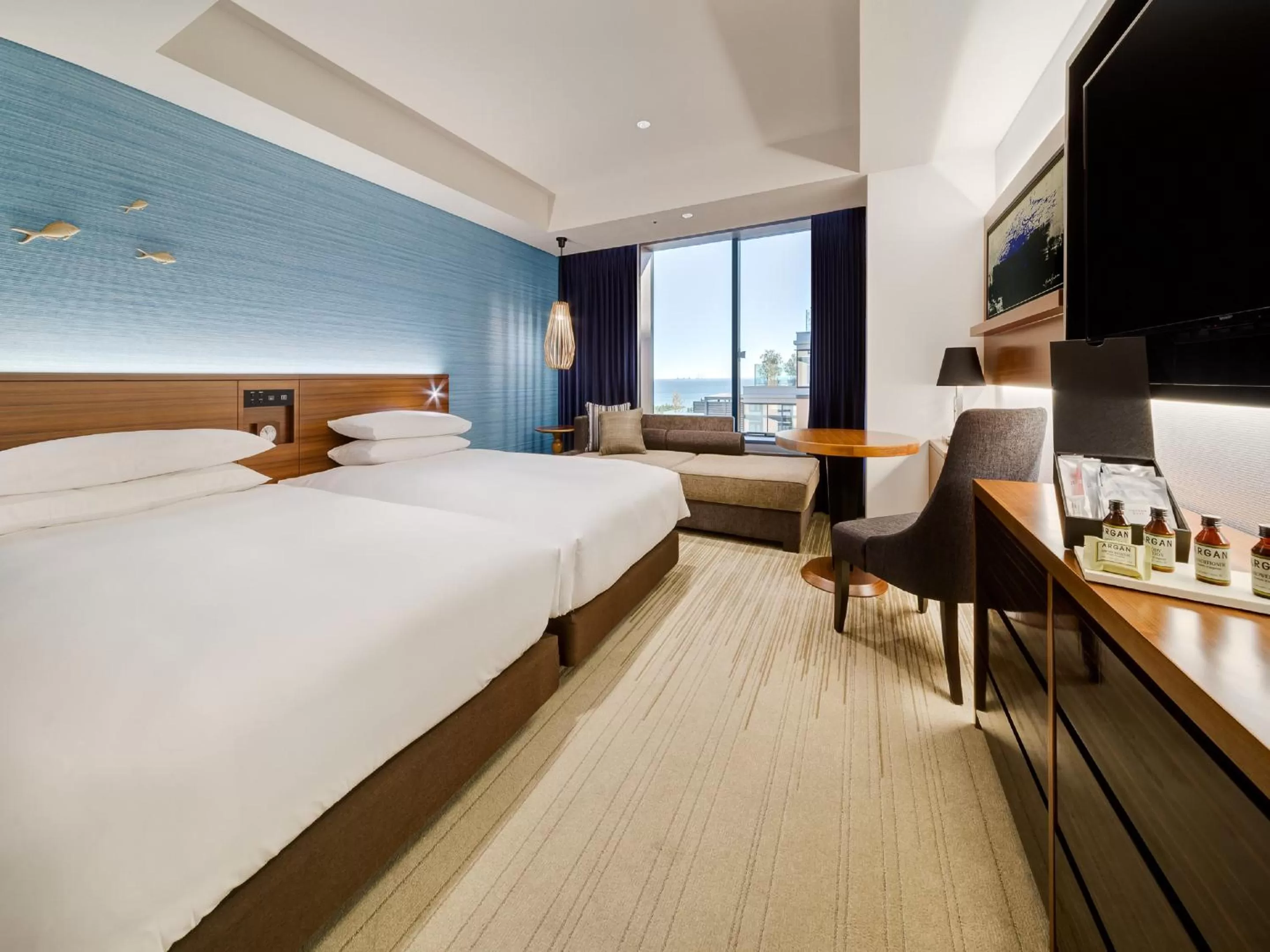 Photo of the whole room, Bed in Hyatt Regency Tokyo Bay