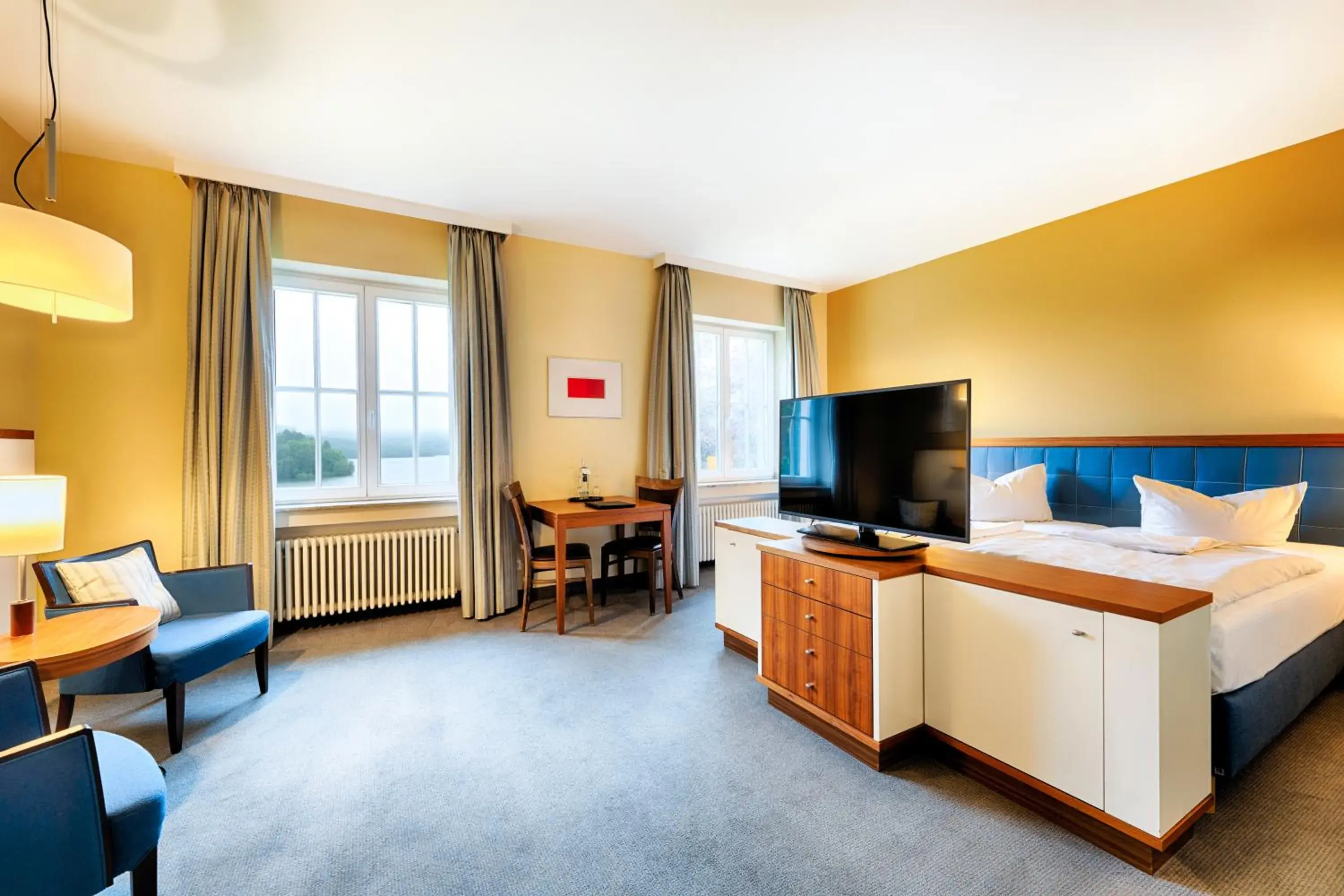 TV and multimedia, TV/Entertainment Center in Welcome Hotel Meschede Hennesee