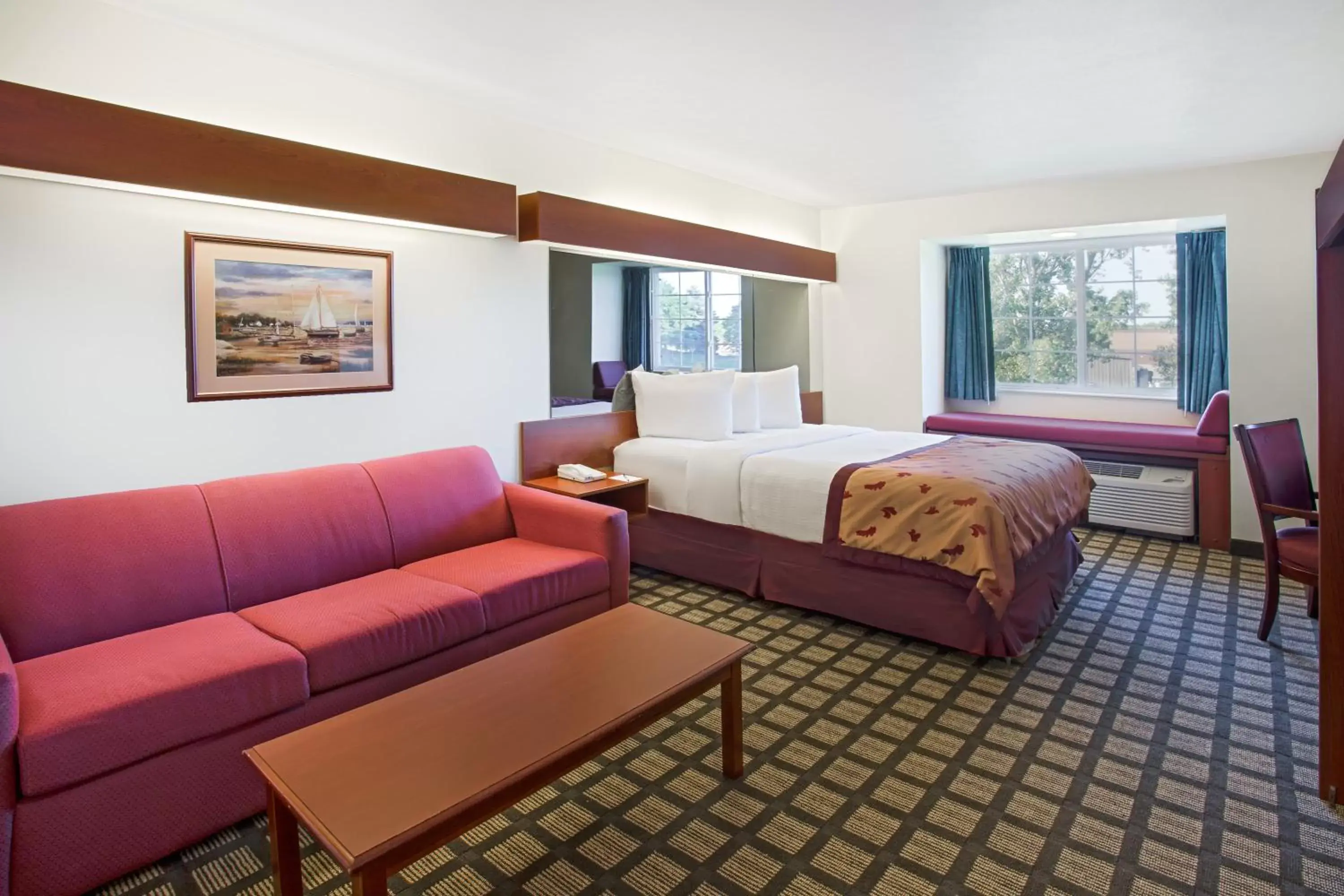 Photo of the whole room in Microtel Inn & Suites by Wyndham Holland
