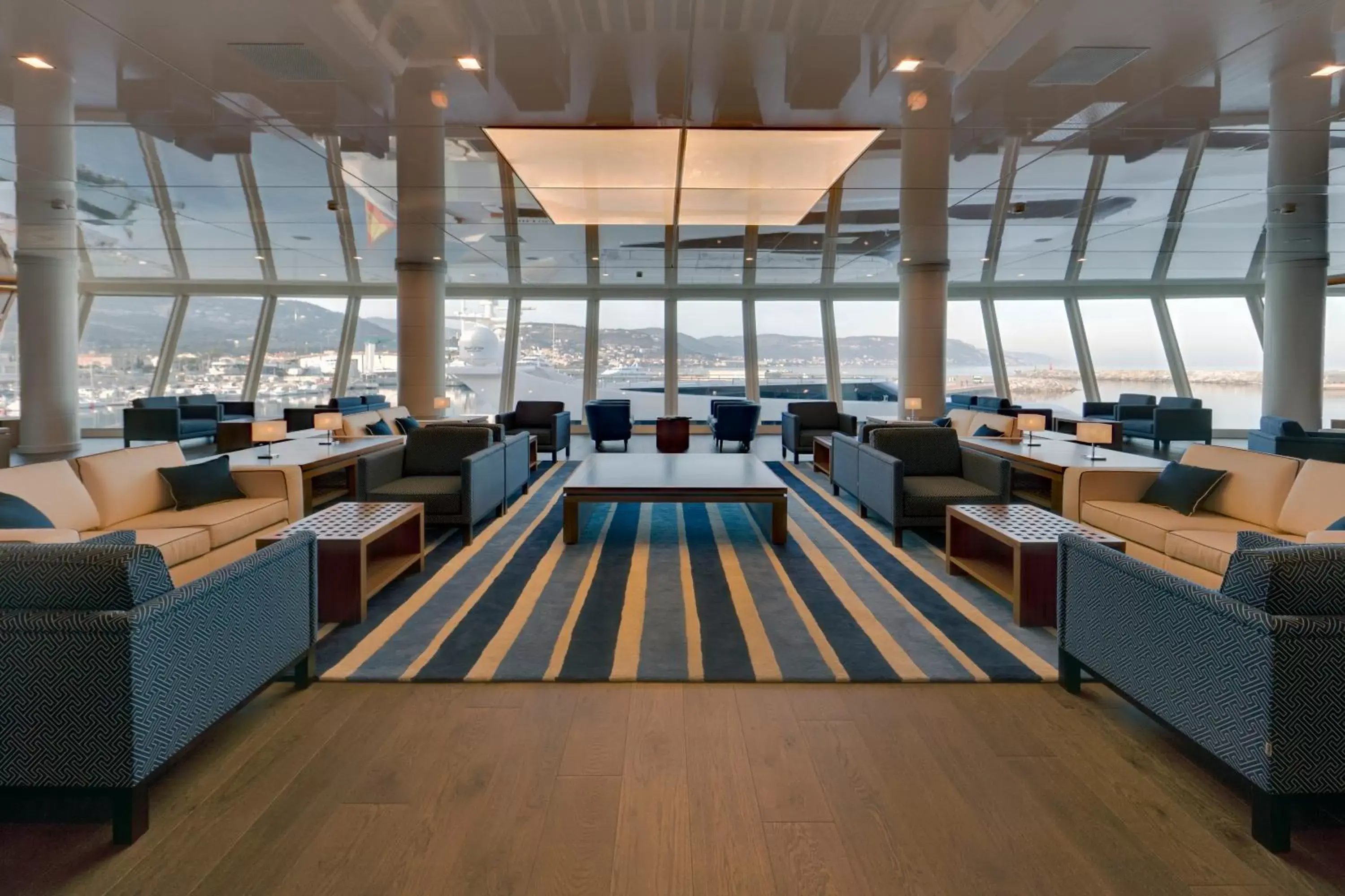 Lobby or reception, Lounge/Bar in Yacht Club Marina Di Loano