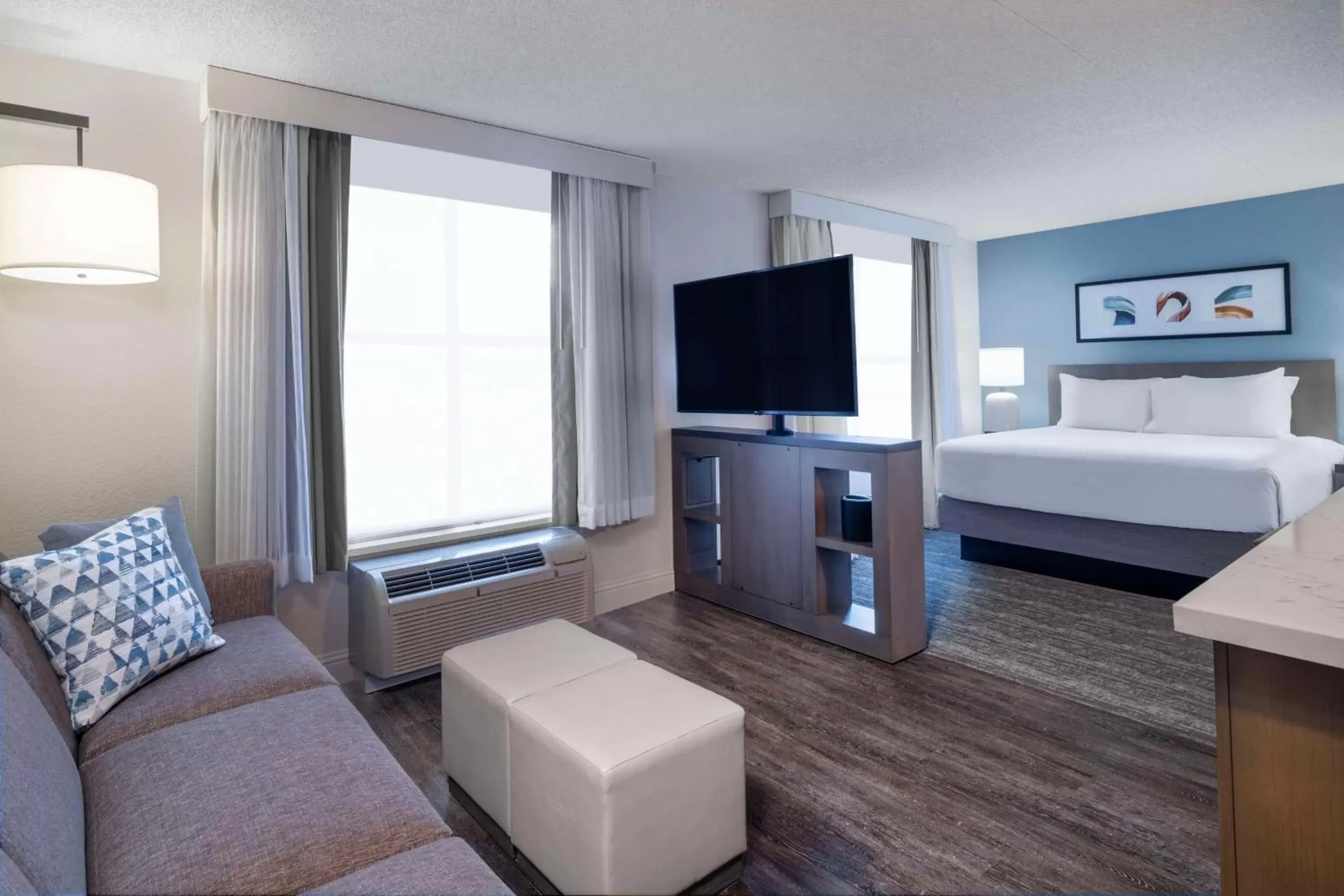 Bedroom, Seating Area in Hyatt House Colorado Springs Airport