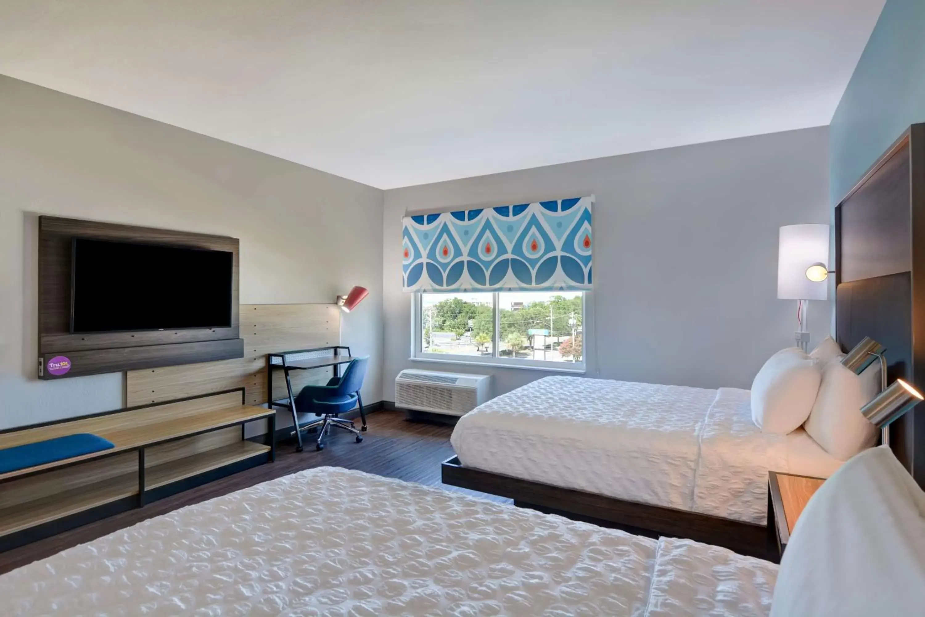 Bedroom, Bed in Tru By Hilton Fort Walton Beach, Fl