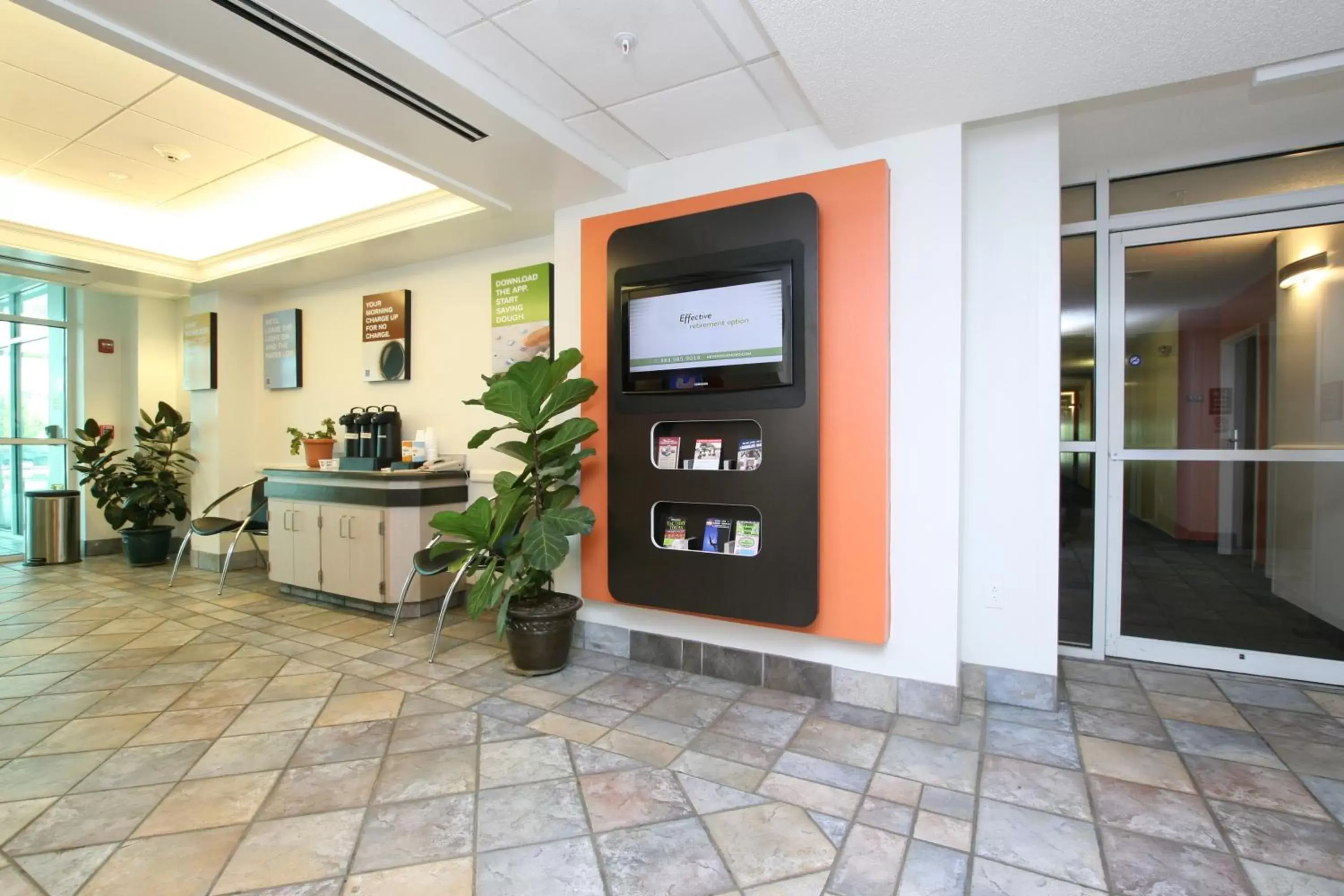 Lobby or reception in Motel 6-Colchester, VT - Burlington