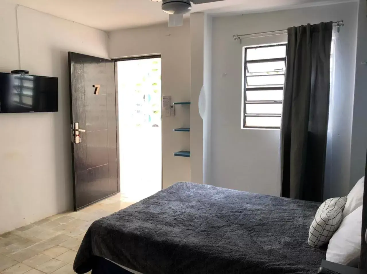 Photo of the whole room, Bed in Suites del Sureste - Mérida Photo of the whole room, Bed in Suites del Sureste - Mérida