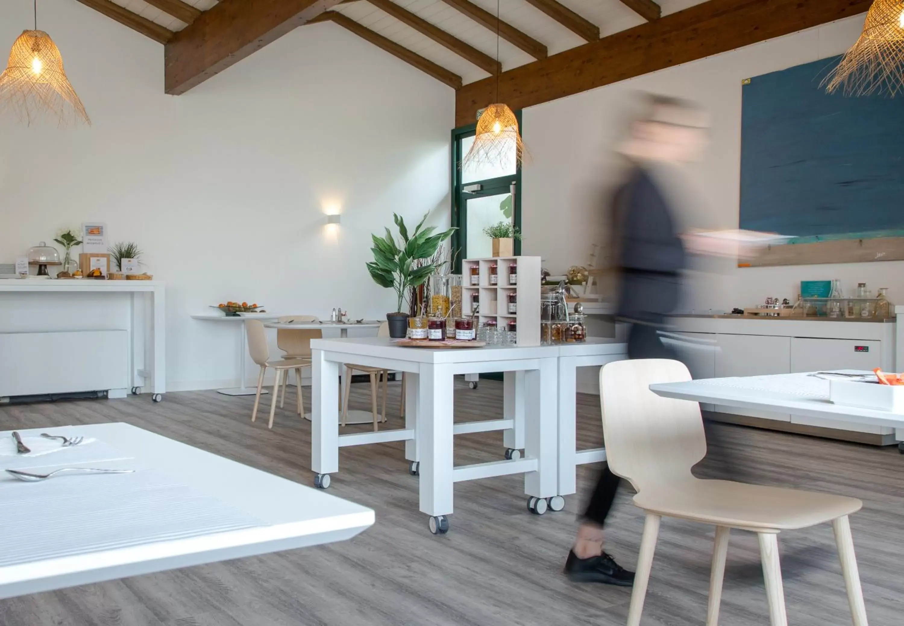 Dining area in Novotel Perpignan Nord Rivesaltes