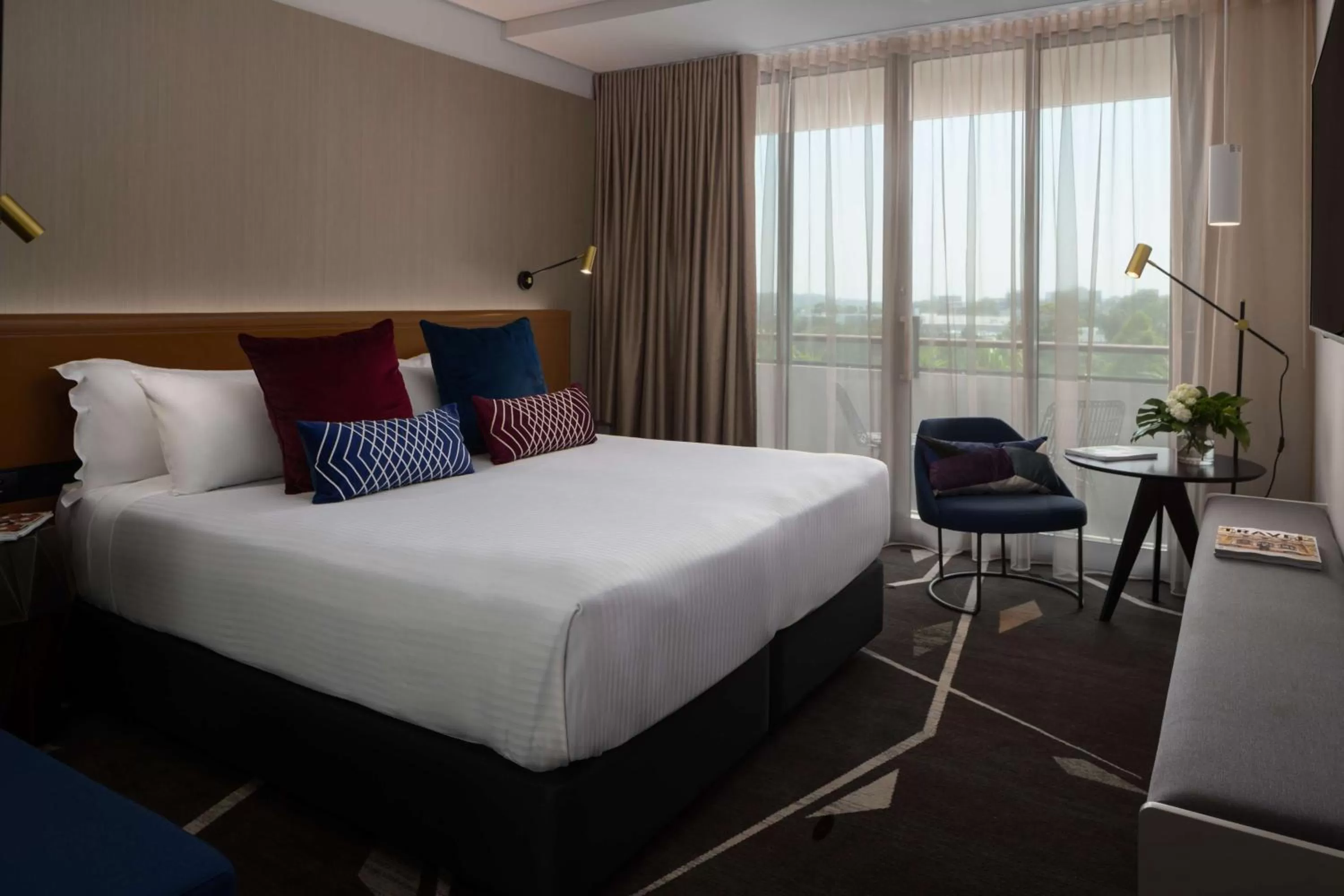 Photo of the whole room, Bed in Rydges Campbelltown