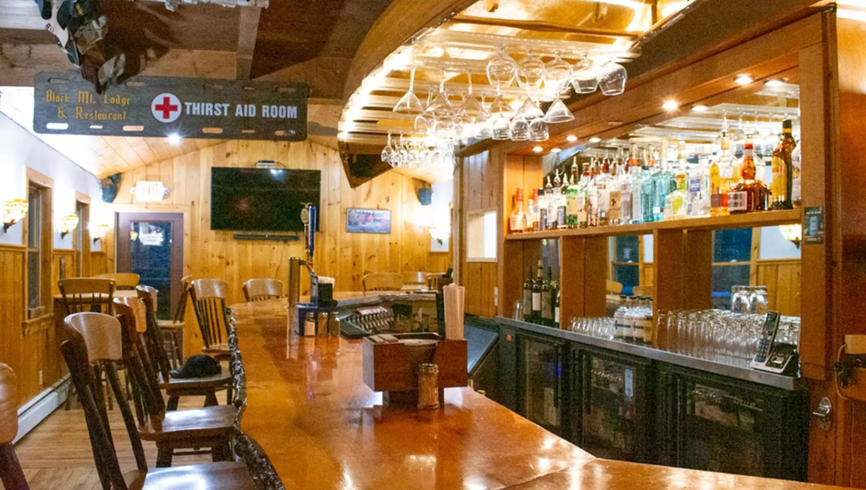 Restaurant/Places to Eat in North Creek Lodge at Gore Mountain