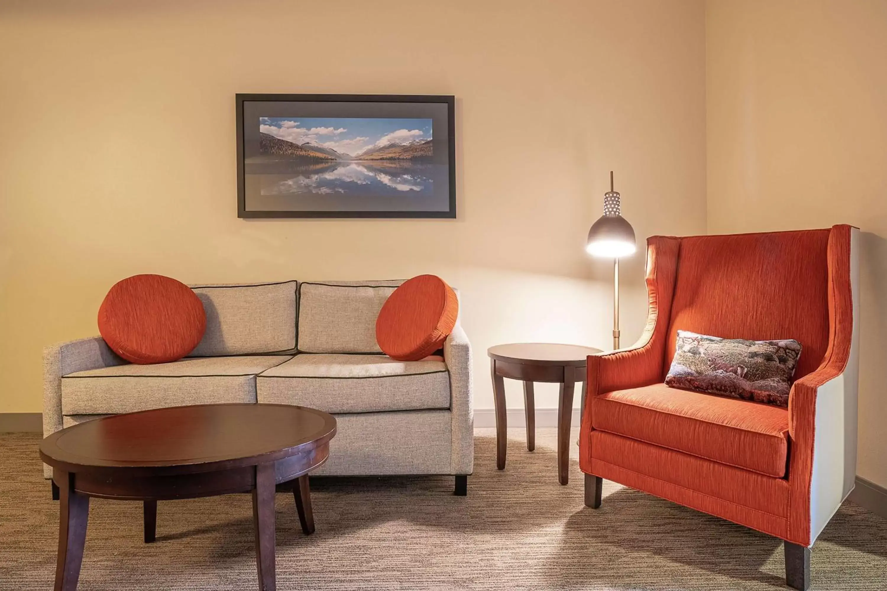 Living room, Seating Area in Hilton Garden Inn Kalispell