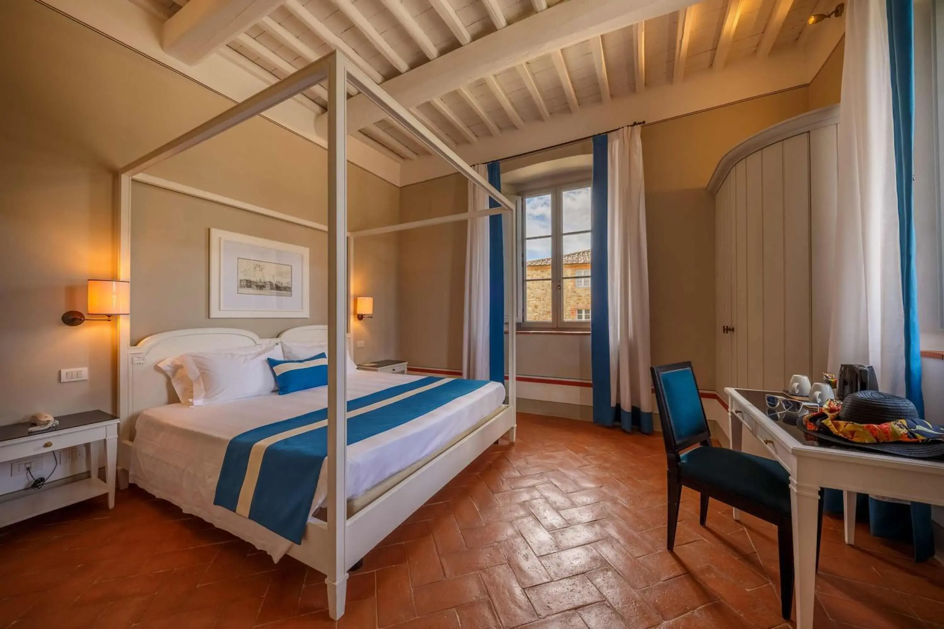 Bed in Borgo Scopeto Wine & Country Relais