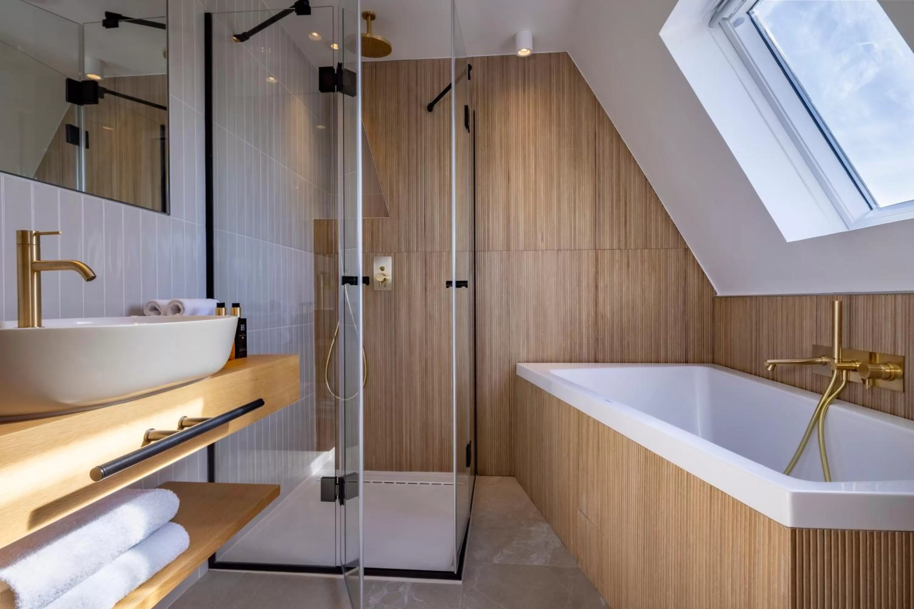 Bathroom in Hôtel Beige