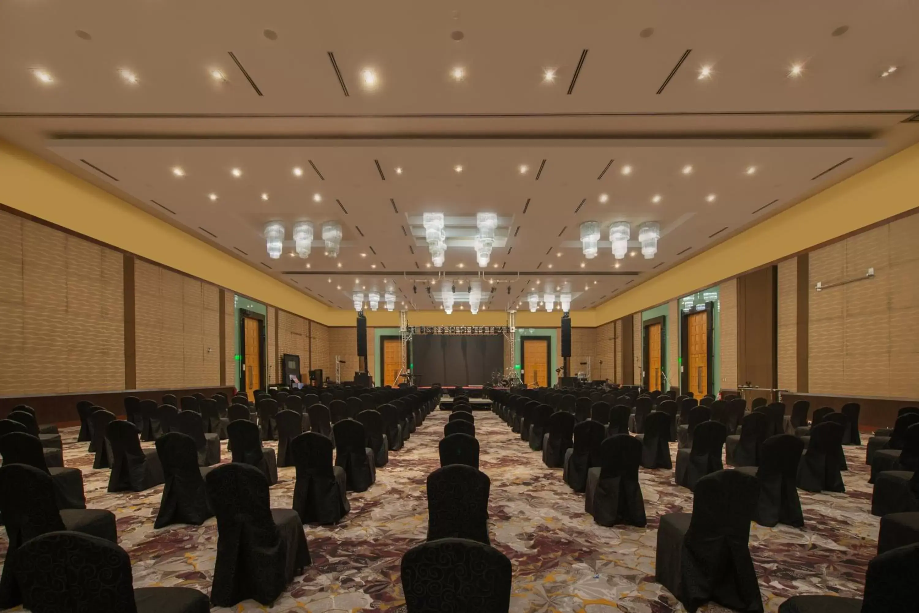 Banquet/Function facilities in Crowne Plaza Manila Galleria, an IHG Hotel