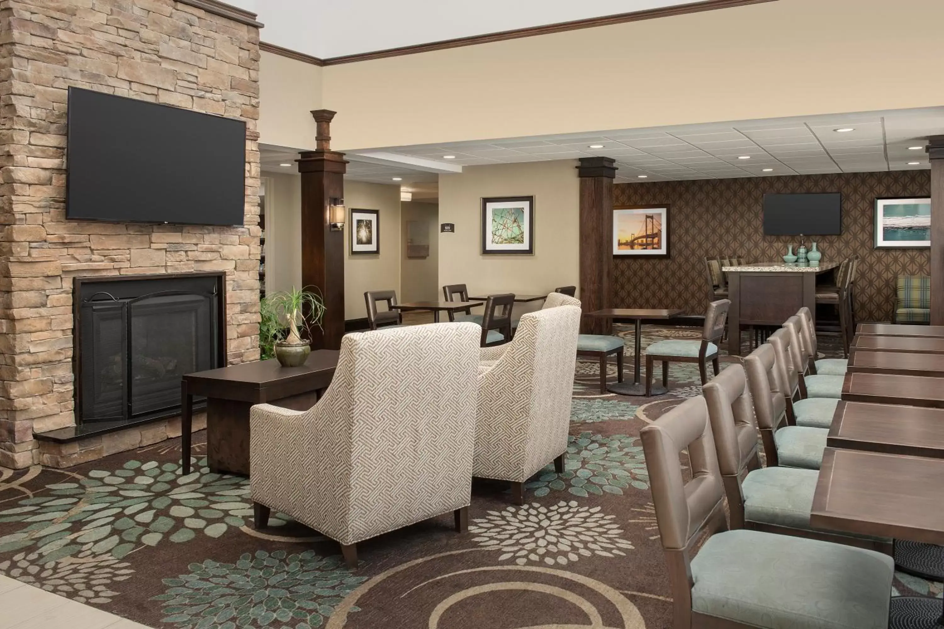 TV and multimedia, Lounge/Bar in Staybridge Suites Greenville I-85 Woodruff Road, an IHG Hotel