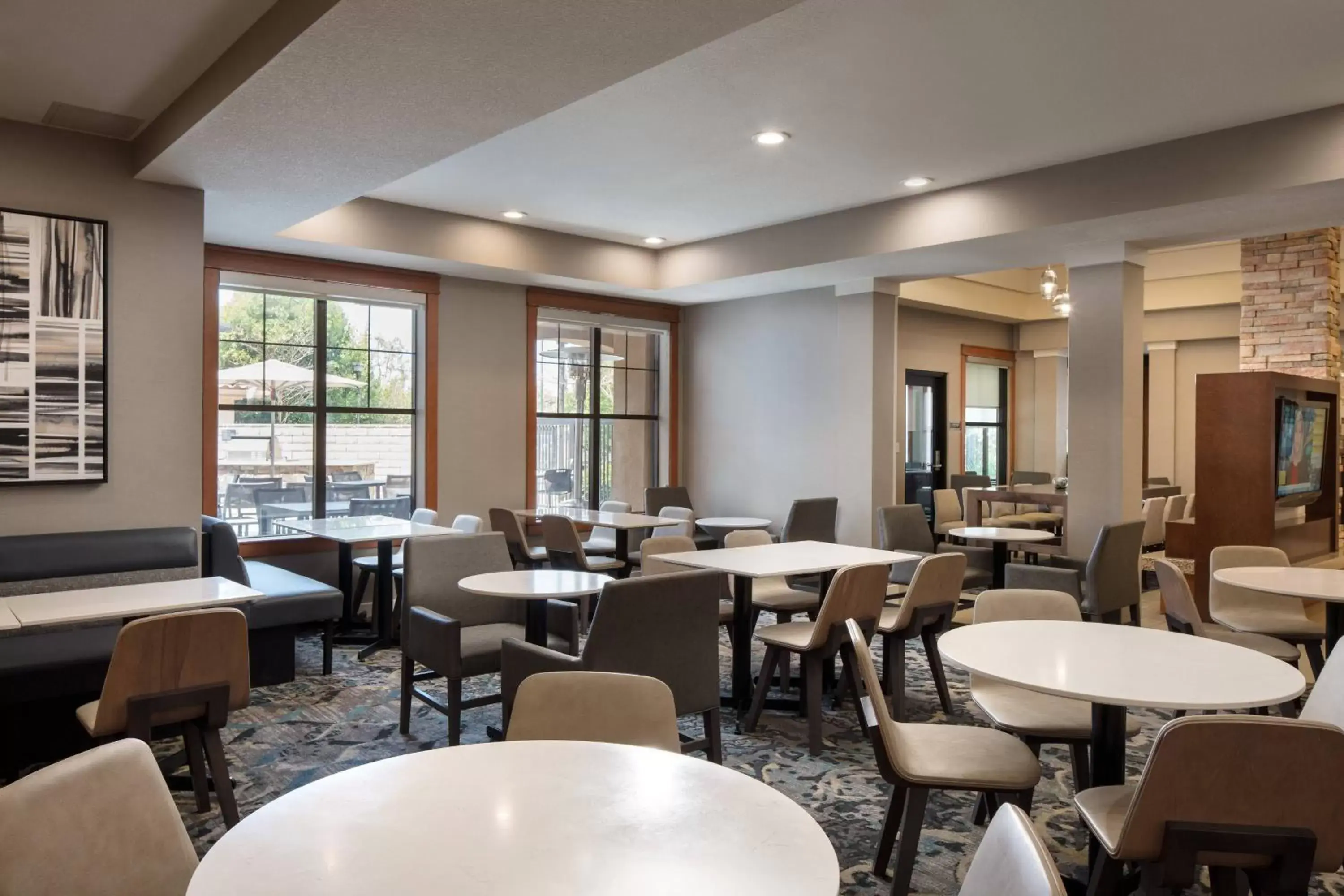 Breakfast, Restaurant/Places to Eat in Residence Inn by Marriott Camarillo