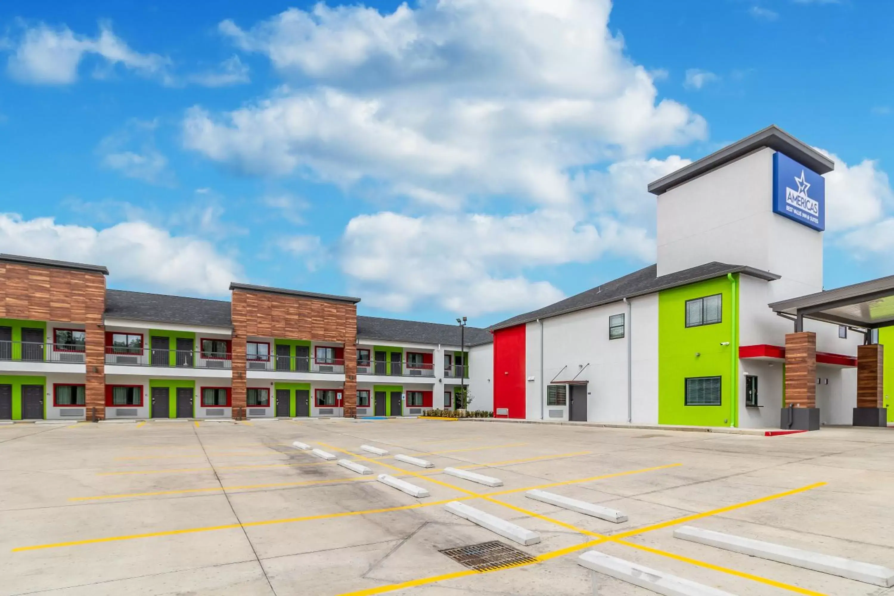 Property building in Americas Best Value Inn & Suites Kingwood IAH Airport Property building in Americas Best Value Inn & Suites Kingwood IAH Airport