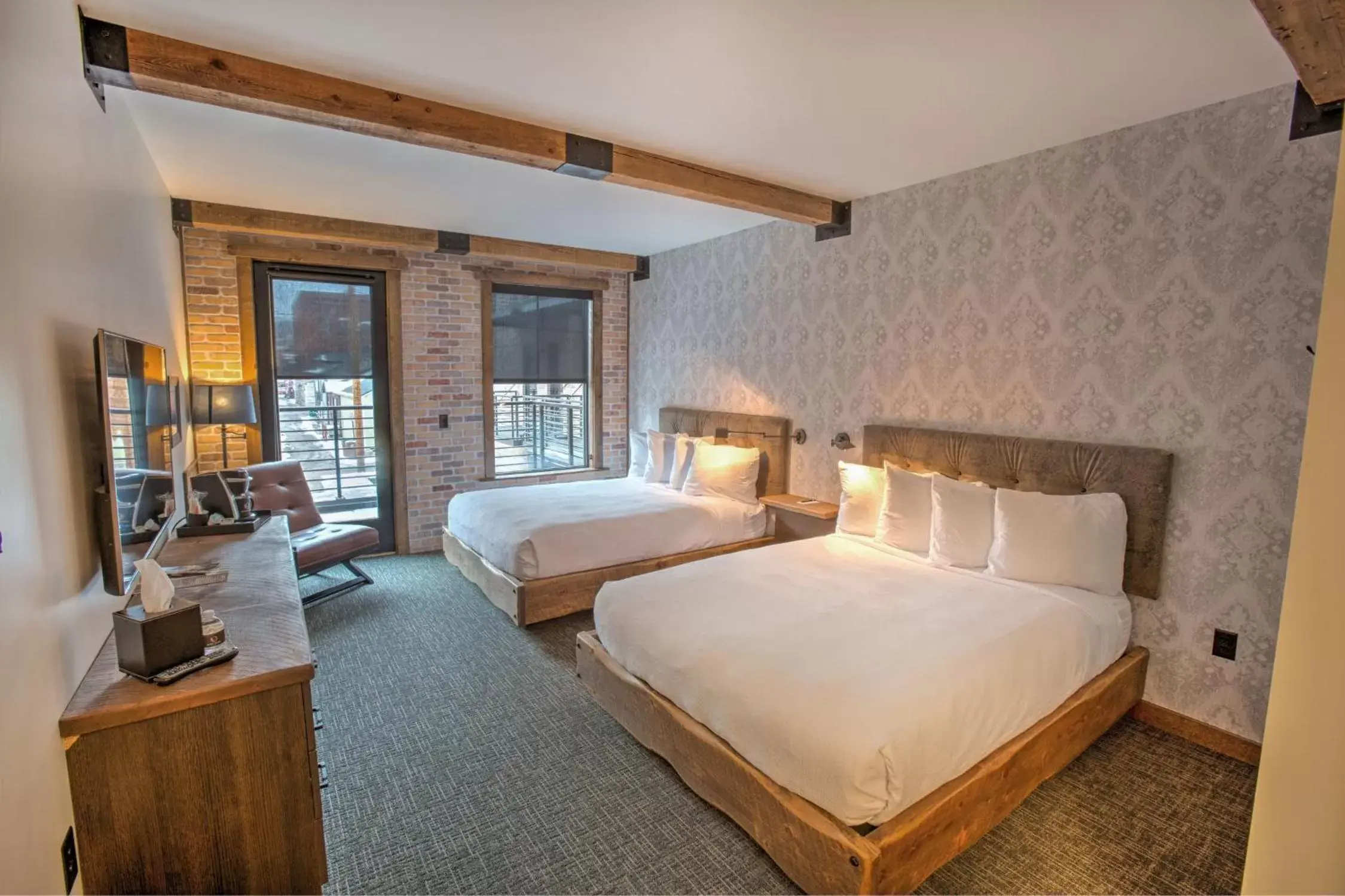 Queen Room - Disability Access in Hotel Crosby Queen Room - Disability Access in Hotel Crosby