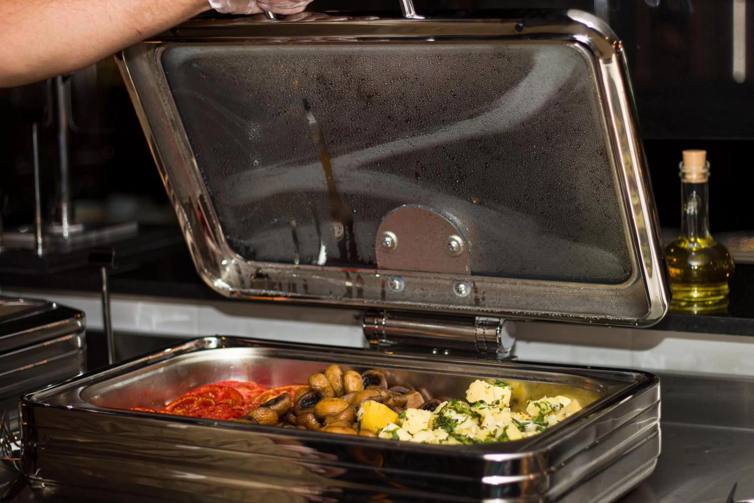 Restaurant/places to eat in Alliance Palace Batumi