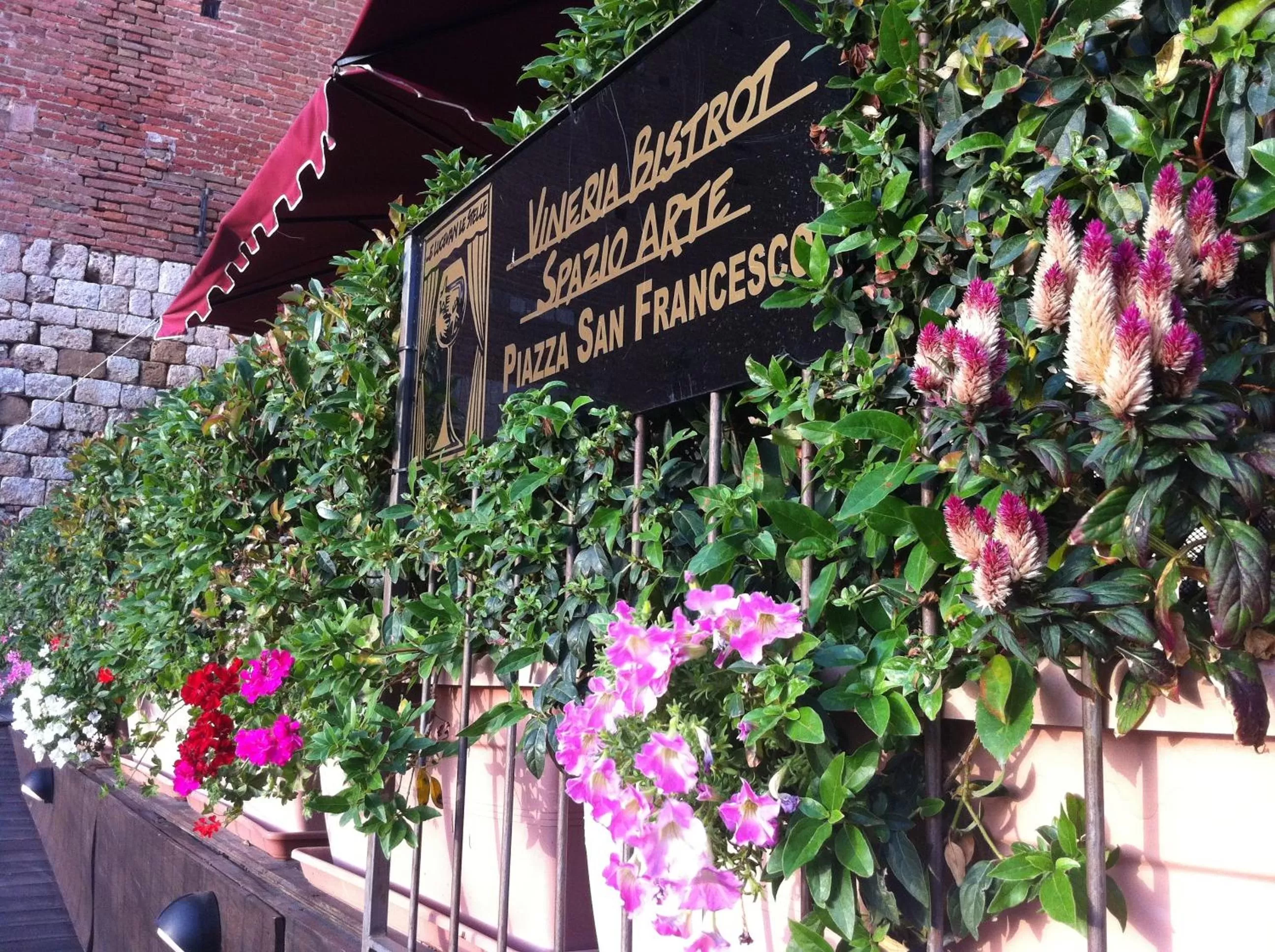 Restaurant/places to eat in La Locanda Di San Francesco