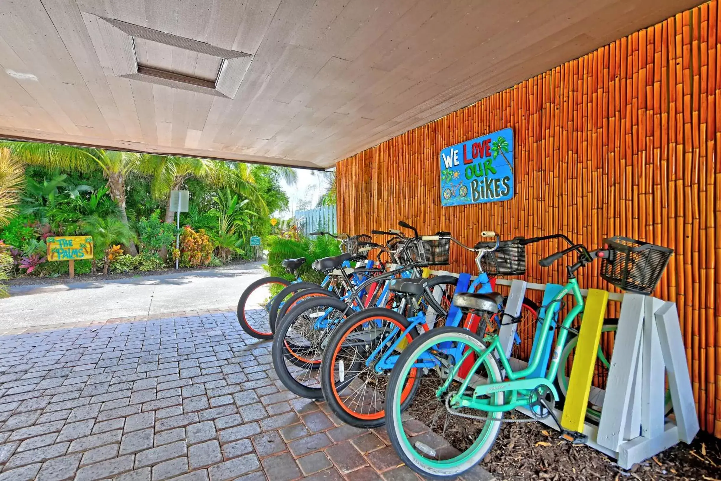 Cycling in Siesta Key Palms Resort