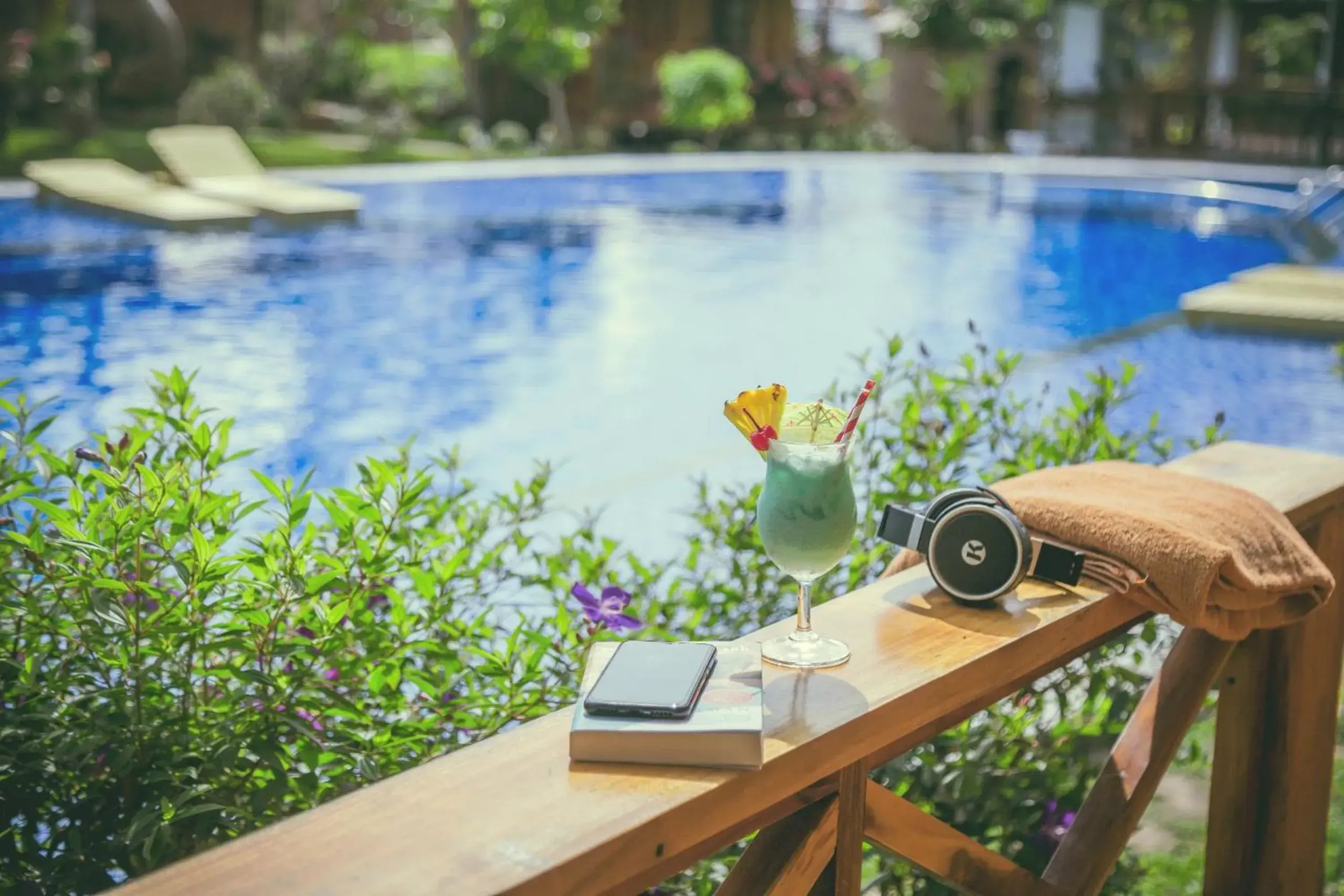 Balcony/Terrace, Swimming Pool in Phu Quoc Valley Sen Bungalow