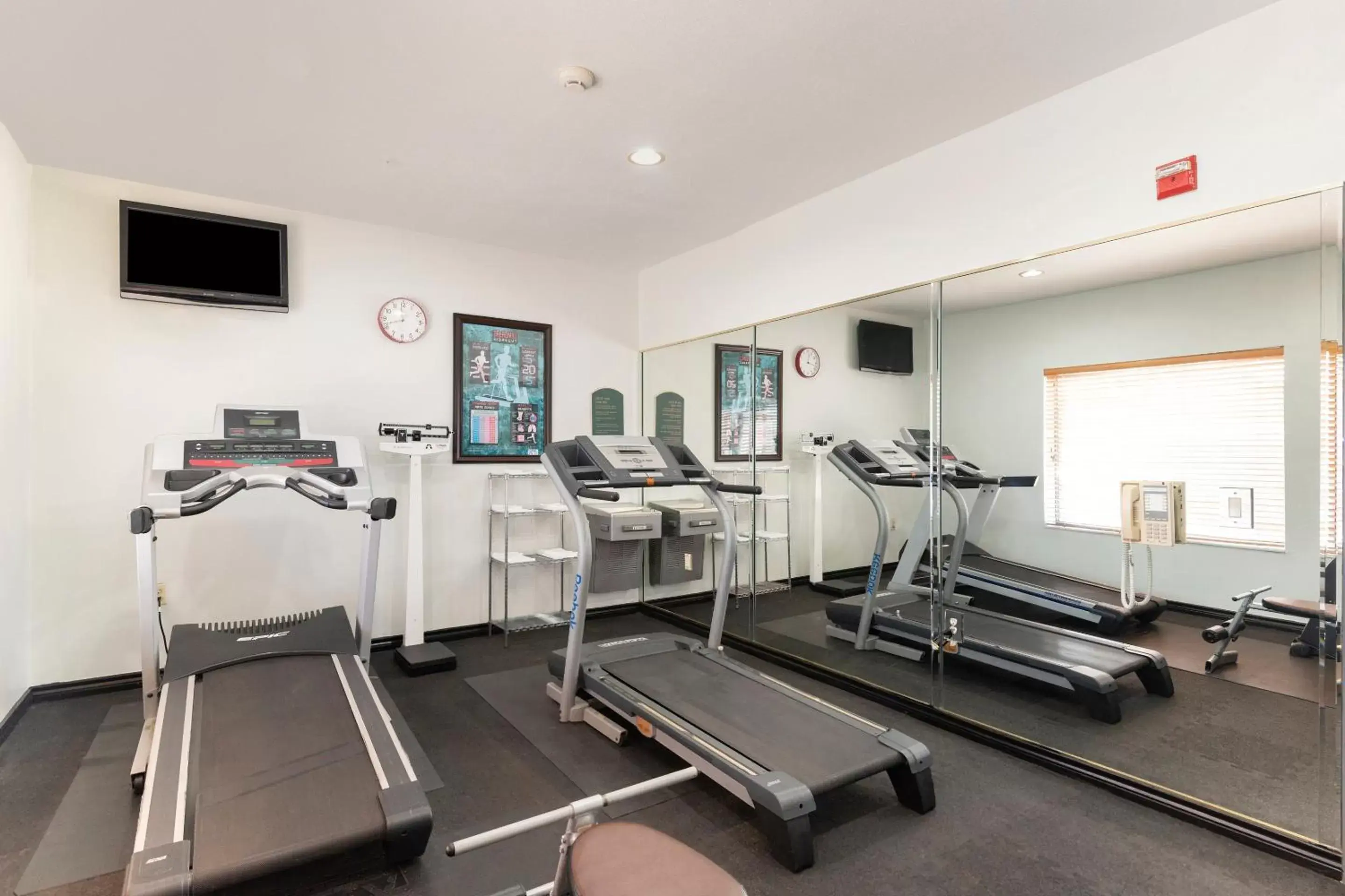 Fitness centre/facilities, Fitness Center/Facilities in Baymont by Wyndham Houston Brookhollow