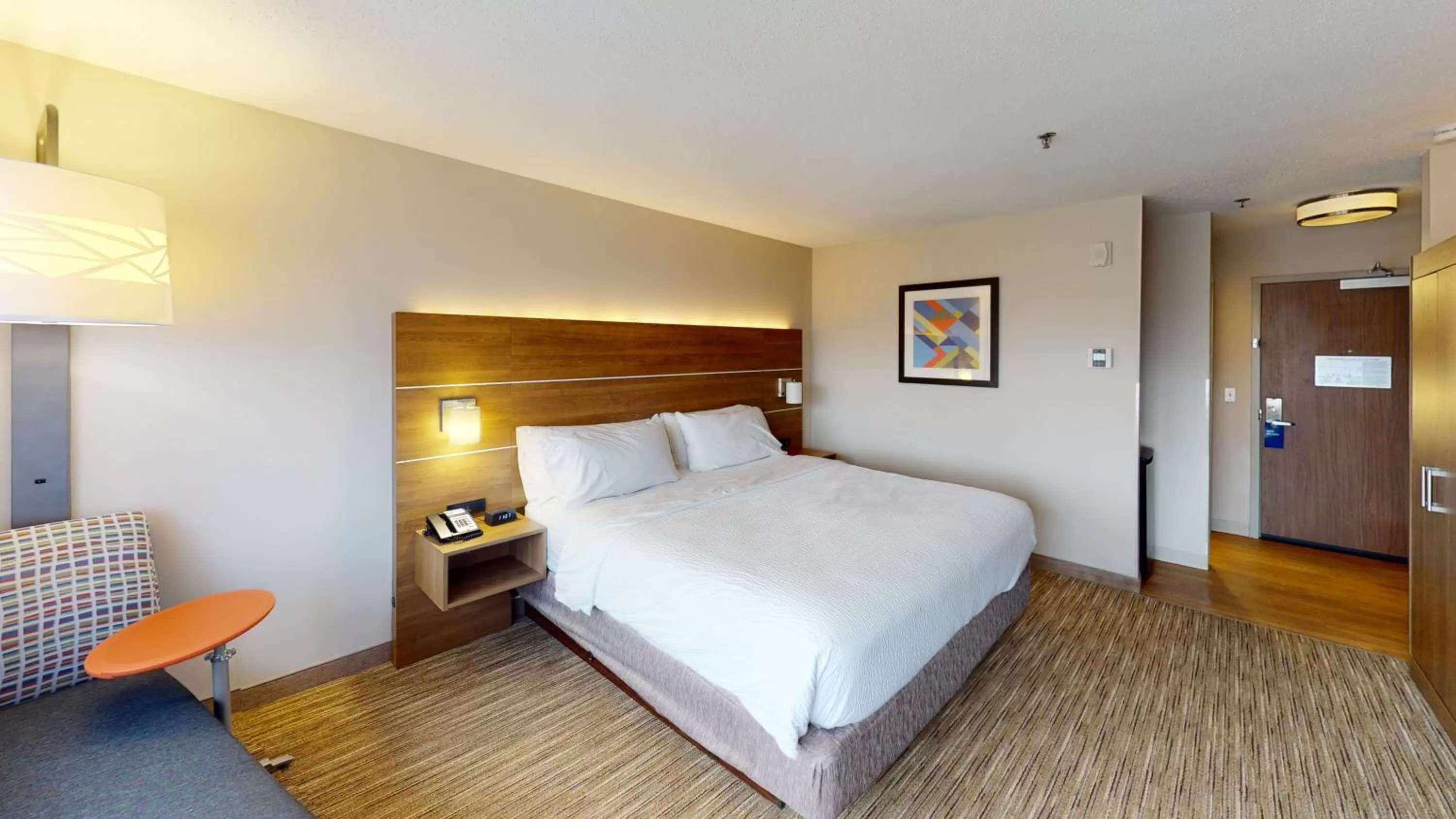 Bed in Holiday Inn Express South Burlington by IHG