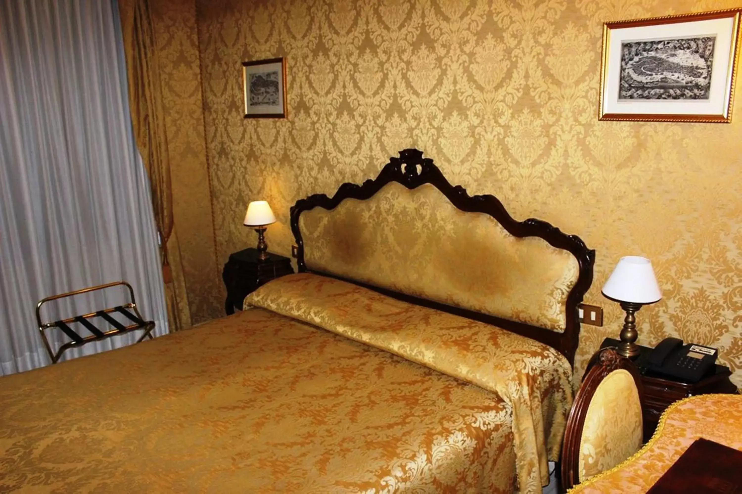 Photo of the whole room, Bed in Hotel San Gallo