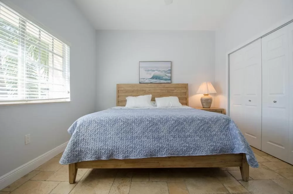 Bed in Vistalmar Beach Resort